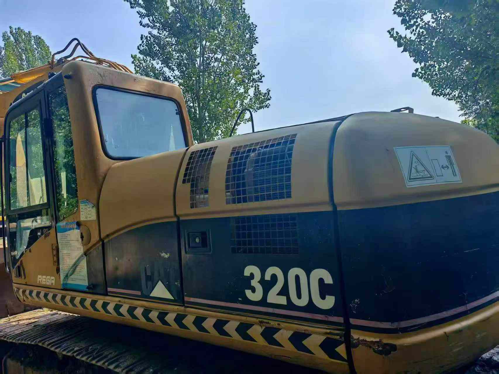 Buy Caterpillar 320C Used Excavator / 4 Buy Caterpillar 320C Used Excavator / 4