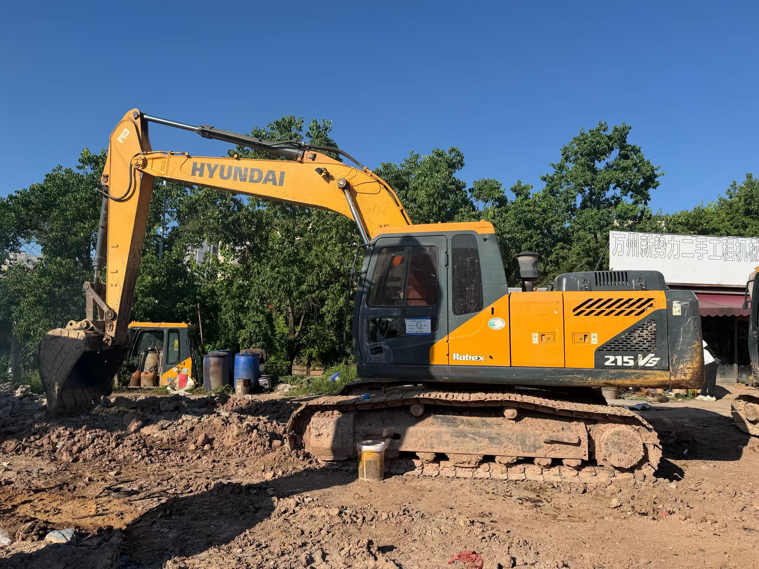 Buy Hyundai R215-7 Used Excavator / 1
