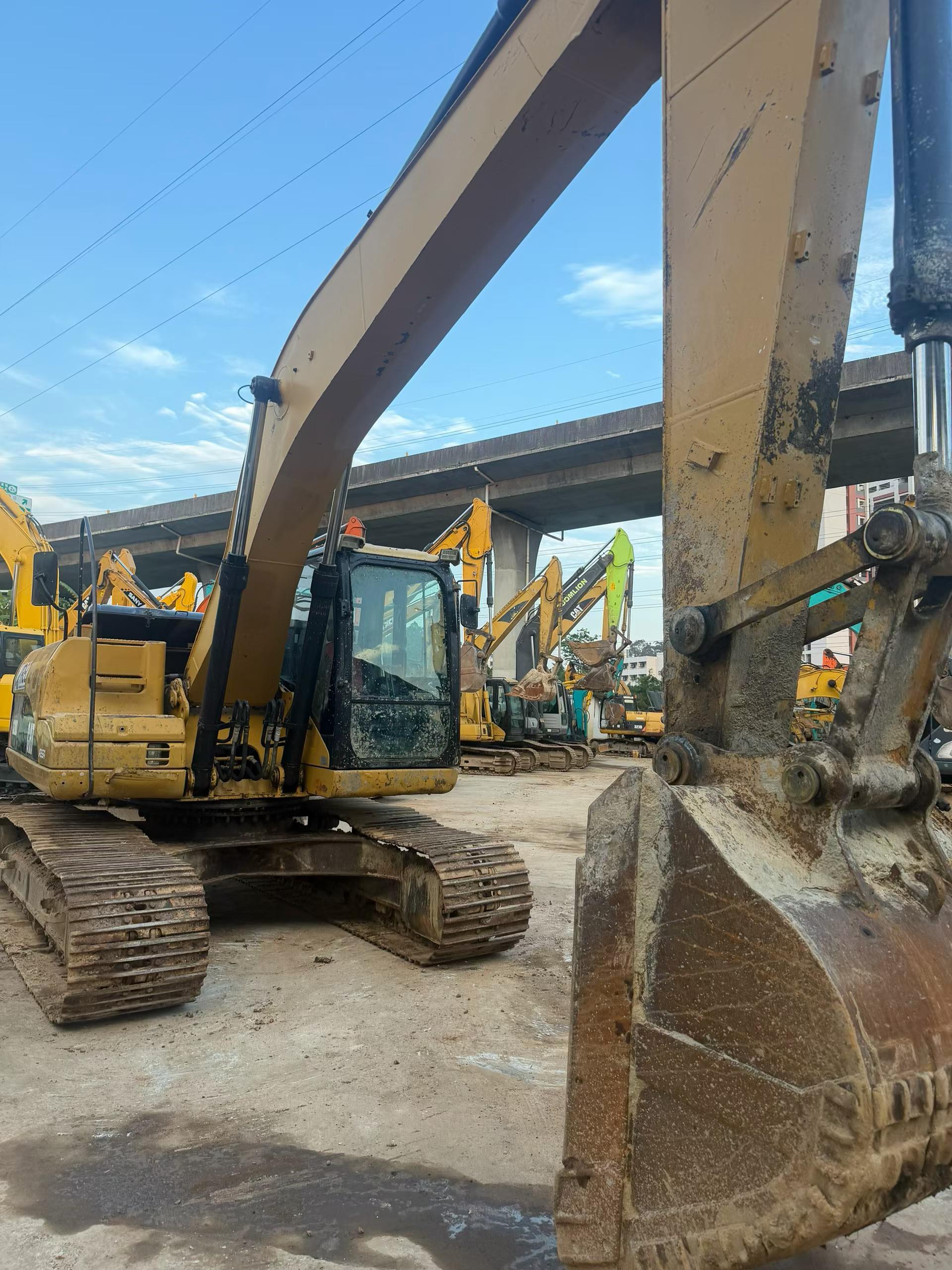 Buy Caterpillar 320D Used Excavator / 4 Buy Caterpillar 320D Used Excavator / 4