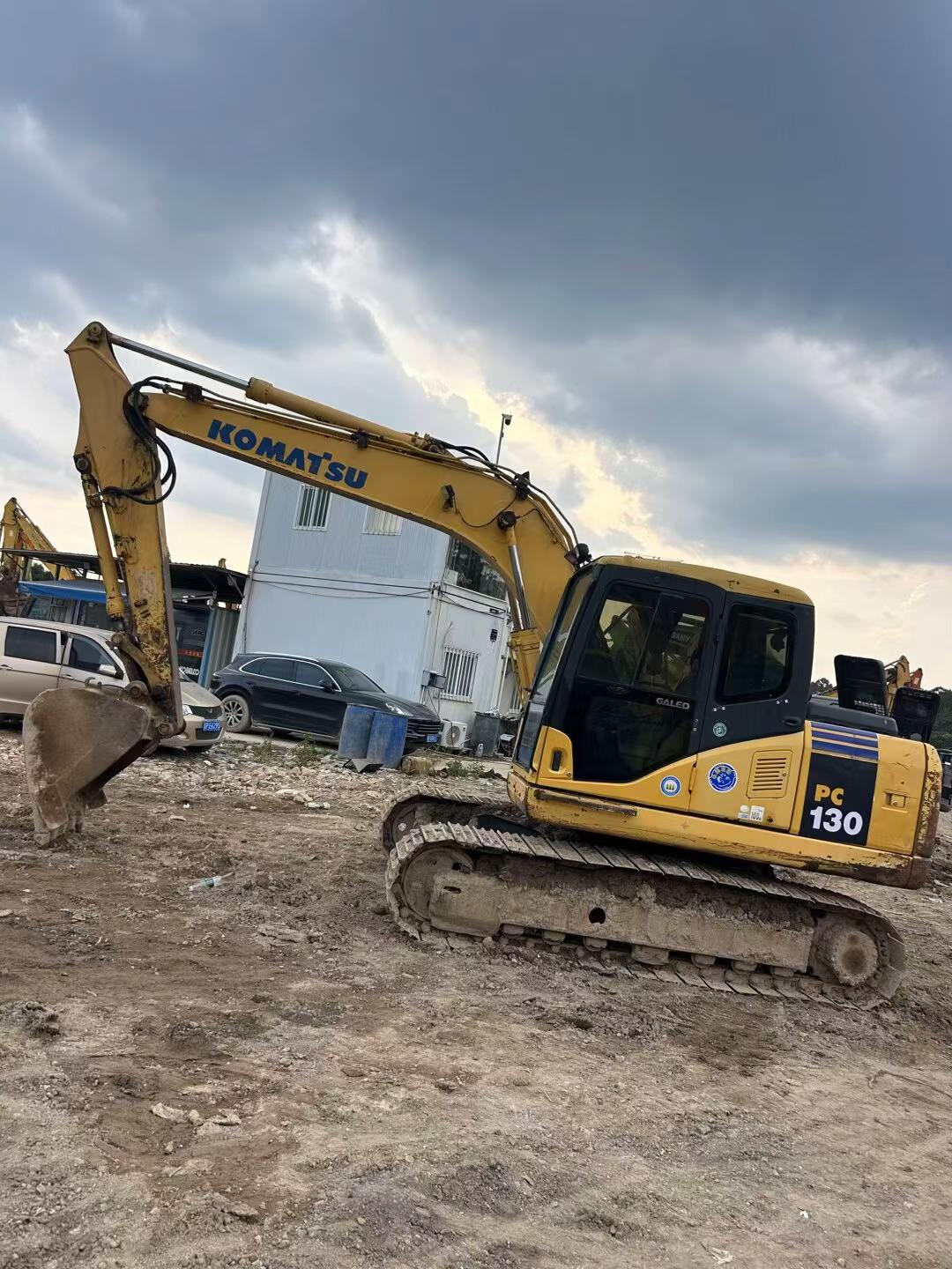 Buy Komatsu PC130-7K Used Excavator / 2 Buy Komatsu PC130-7K Used Excavator / 2