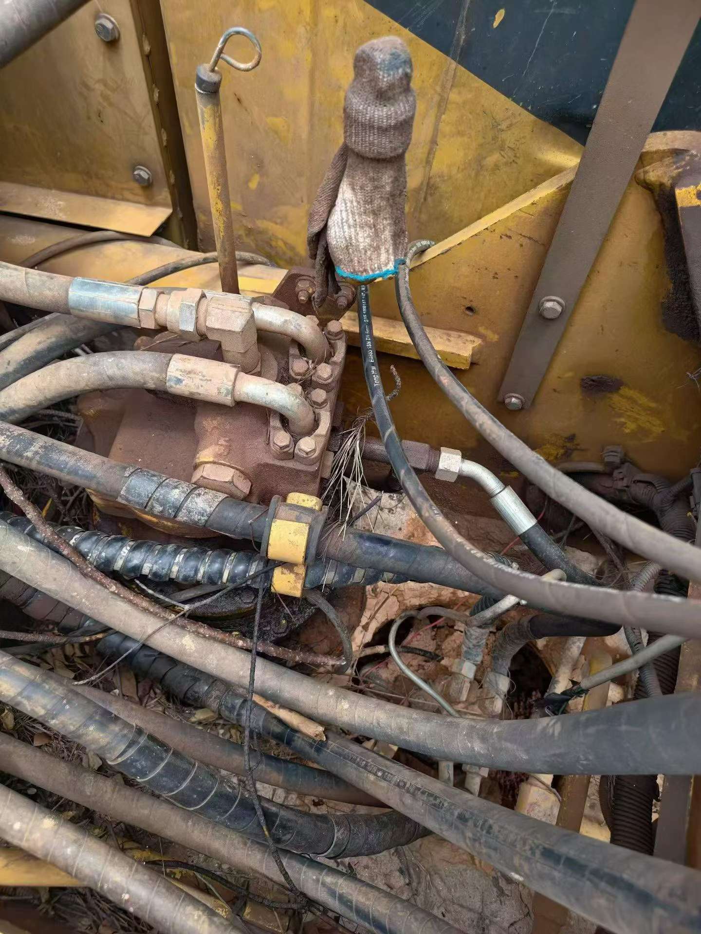 Buy Komatsu PC200-8 Used Excavator / 7 Buy Komatsu PC200-8 Used Excavator / 7