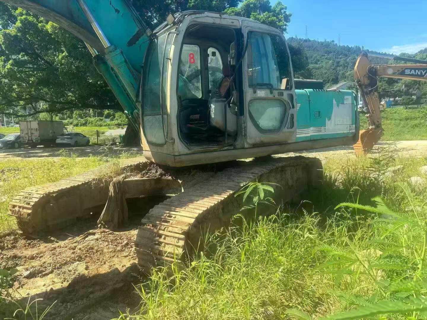 Buy Kobelco SK250-6 Used Excavator / 2 Buy Kobelco SK250-6 Used Excavator / 2