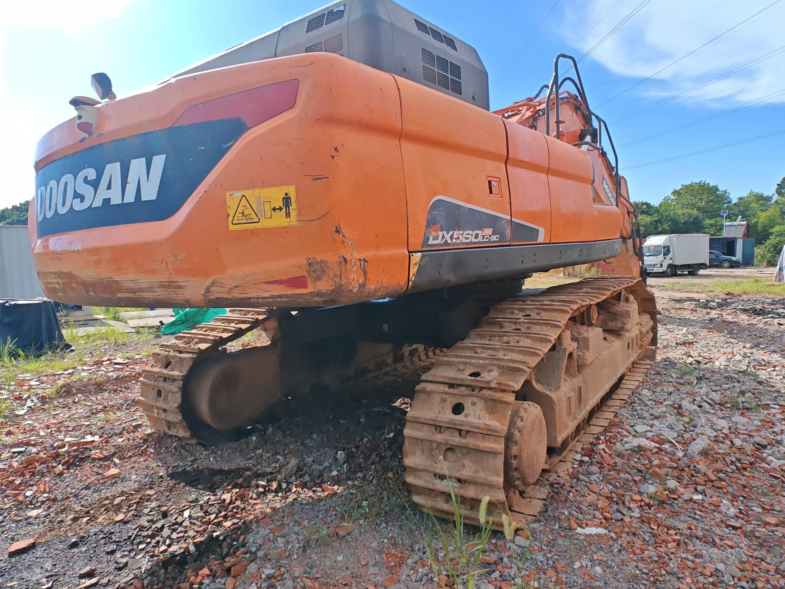 Buy Doosan DH200-3 Used Excavator / 3 Buy Doosan DH200-3 Used Excavator / 3