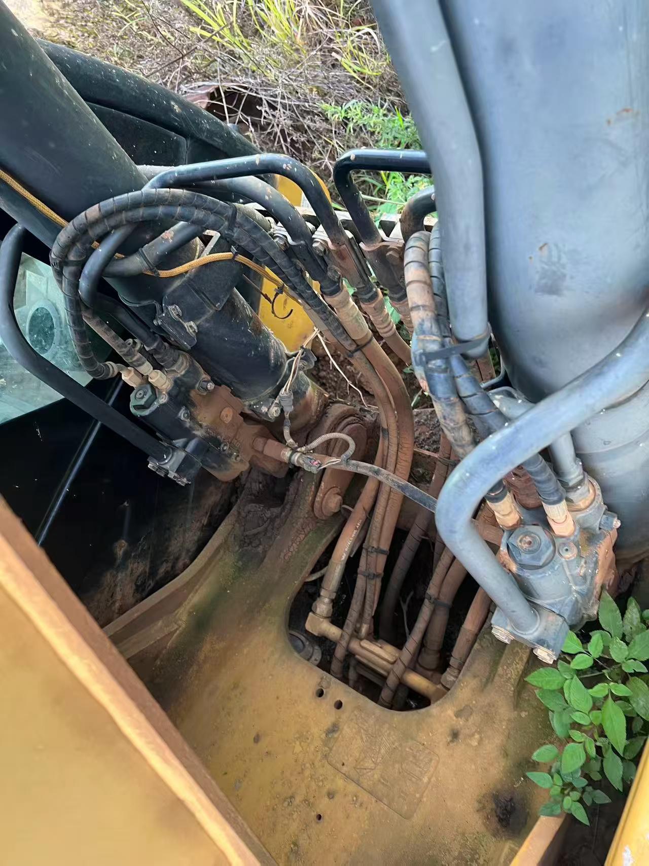 Buy Caterpillar 320D Used Excavator / 5 Buy Caterpillar 320D Used Excavator / 5