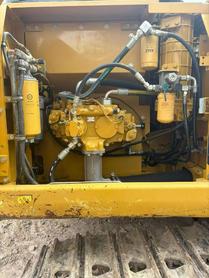 Buy Caterpillar 323D2L Used Excavator / 6 Buy Caterpillar 323D2L Used Excavator / 6