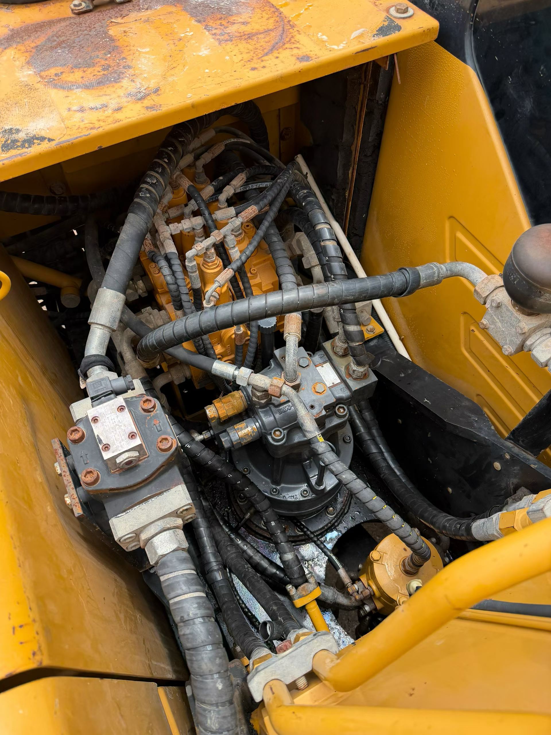 Buy Sany SY135 Used Excavator / 5 Buy Sany SY135 Used Excavator / 5