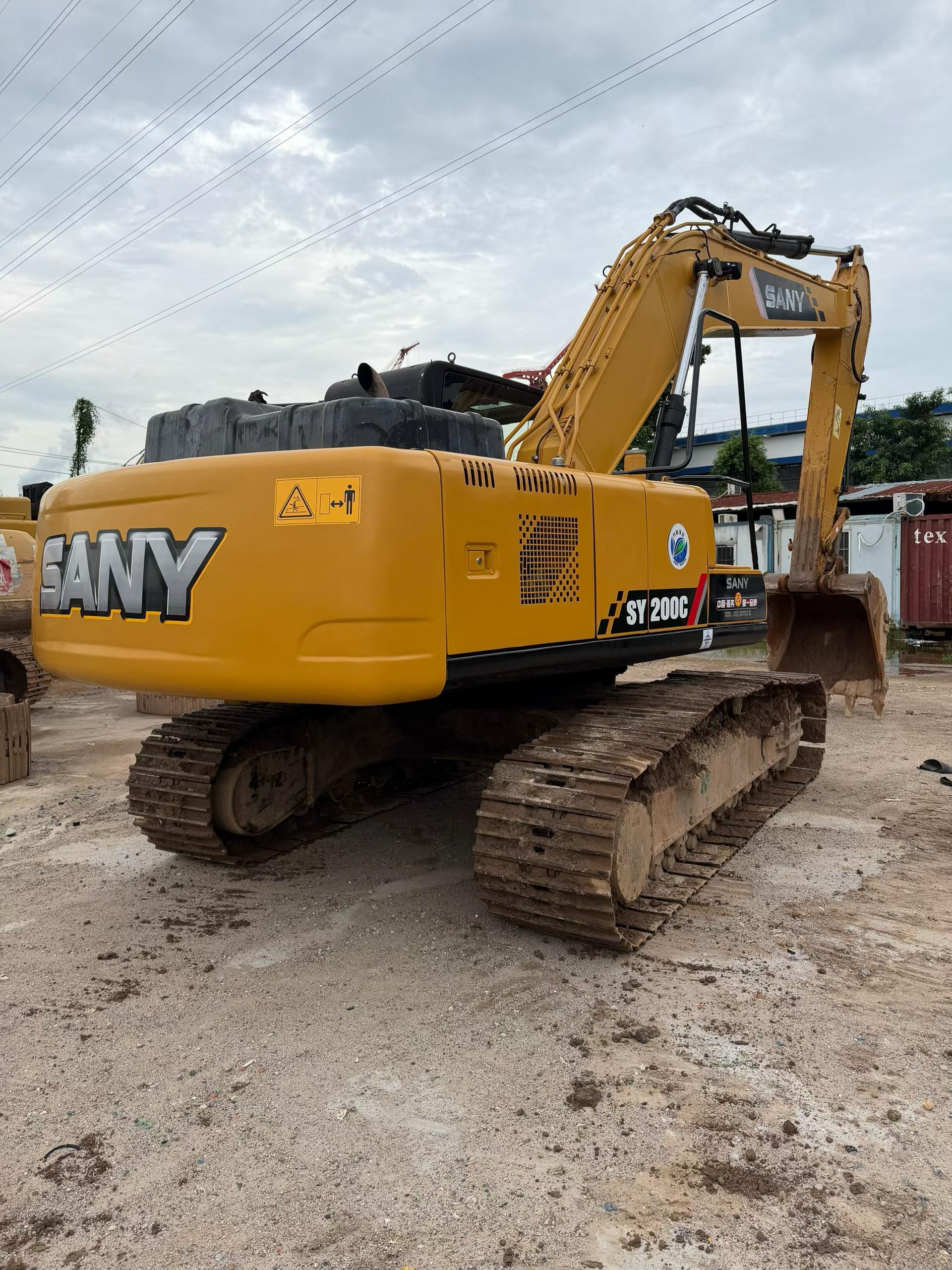 Buy Sany SY200C Used Excavator / 2 Buy Sany SY200C Used Excavator / 2