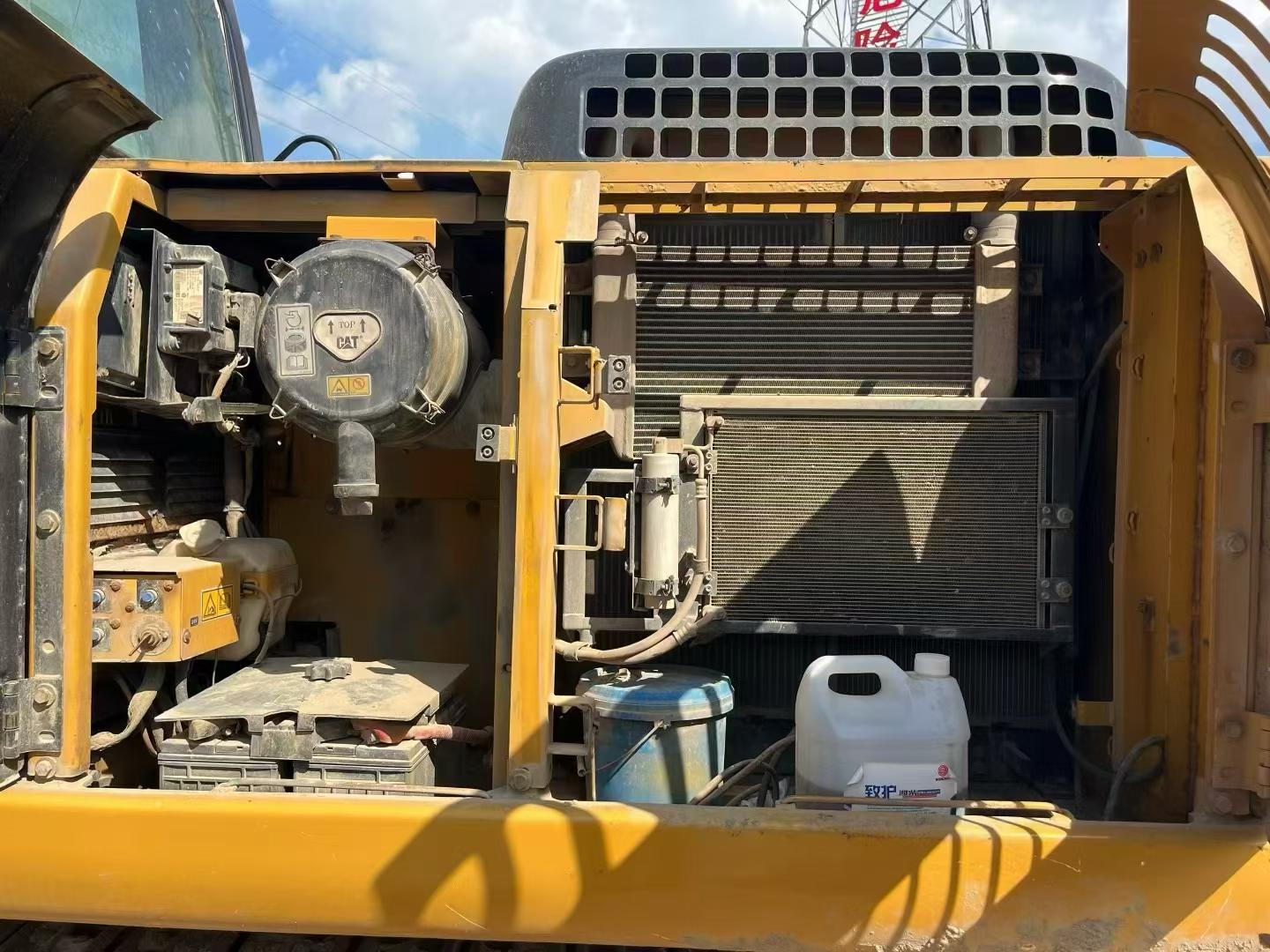 Buy Caterpillar 320D Used Excavator / 9 Buy Caterpillar 320D Used Excavator / 9