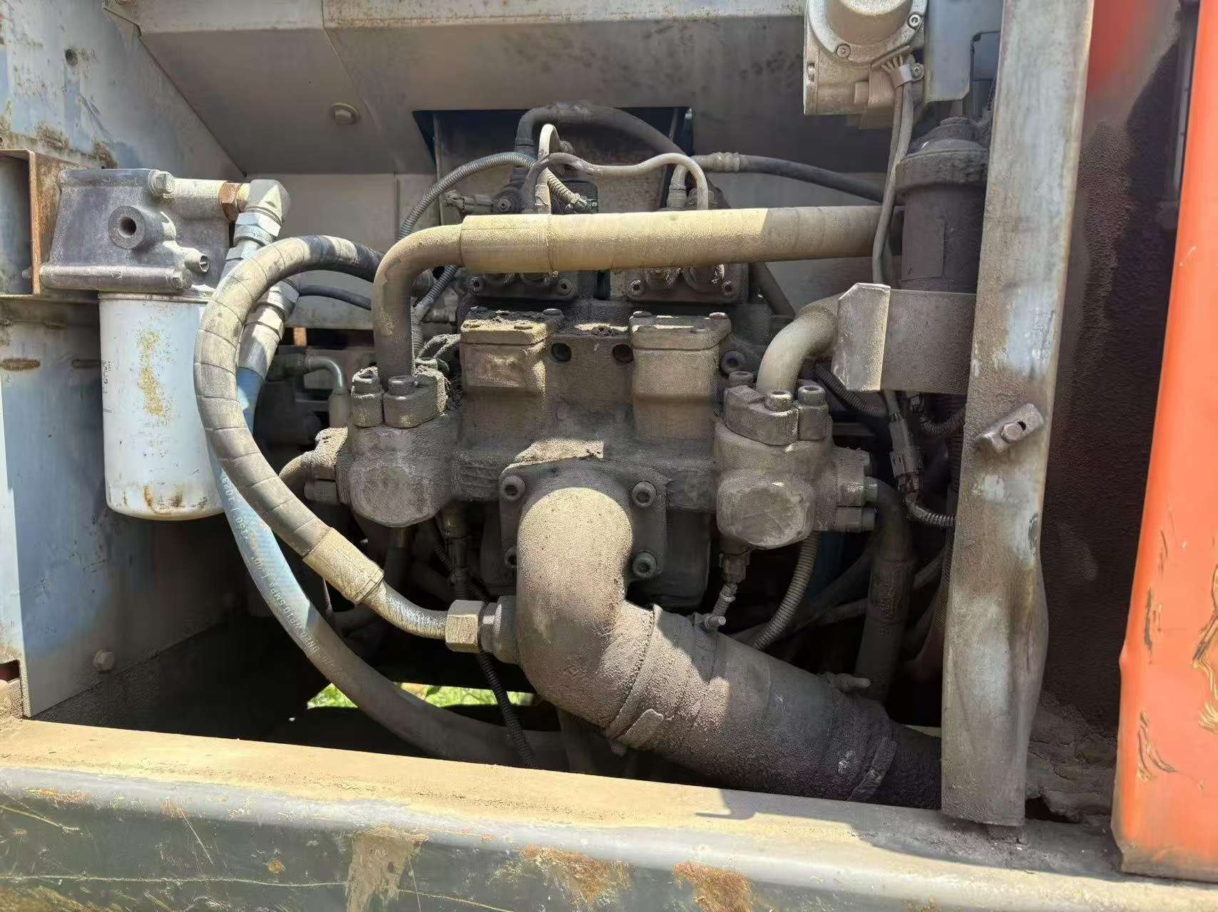 Buy Hitachi EX200-3 Used Excavator / 1