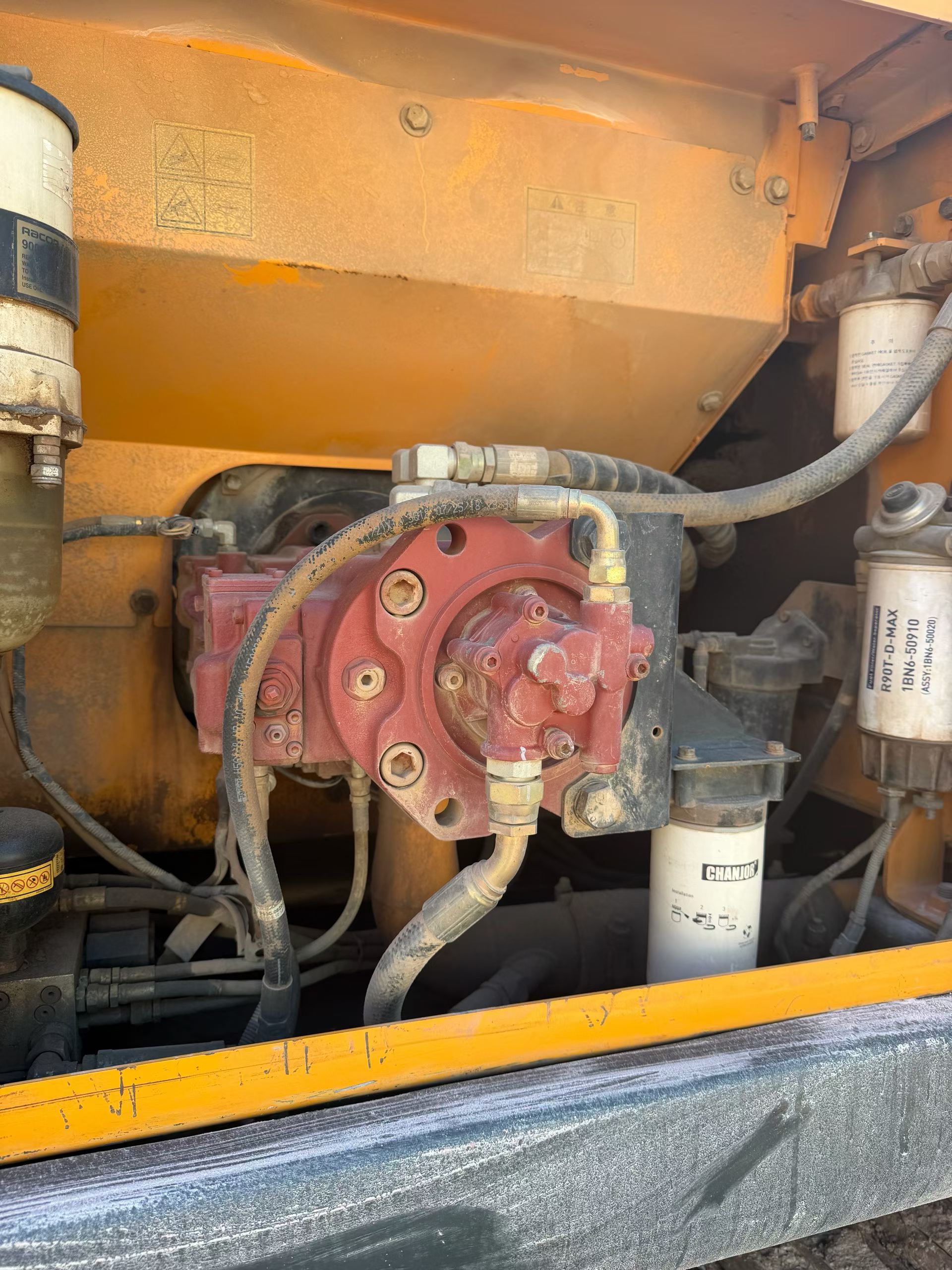 Buy Hyundai R215-7 Used Excavator / 7 Buy Hyundai R215-7 Used Excavator / 7
