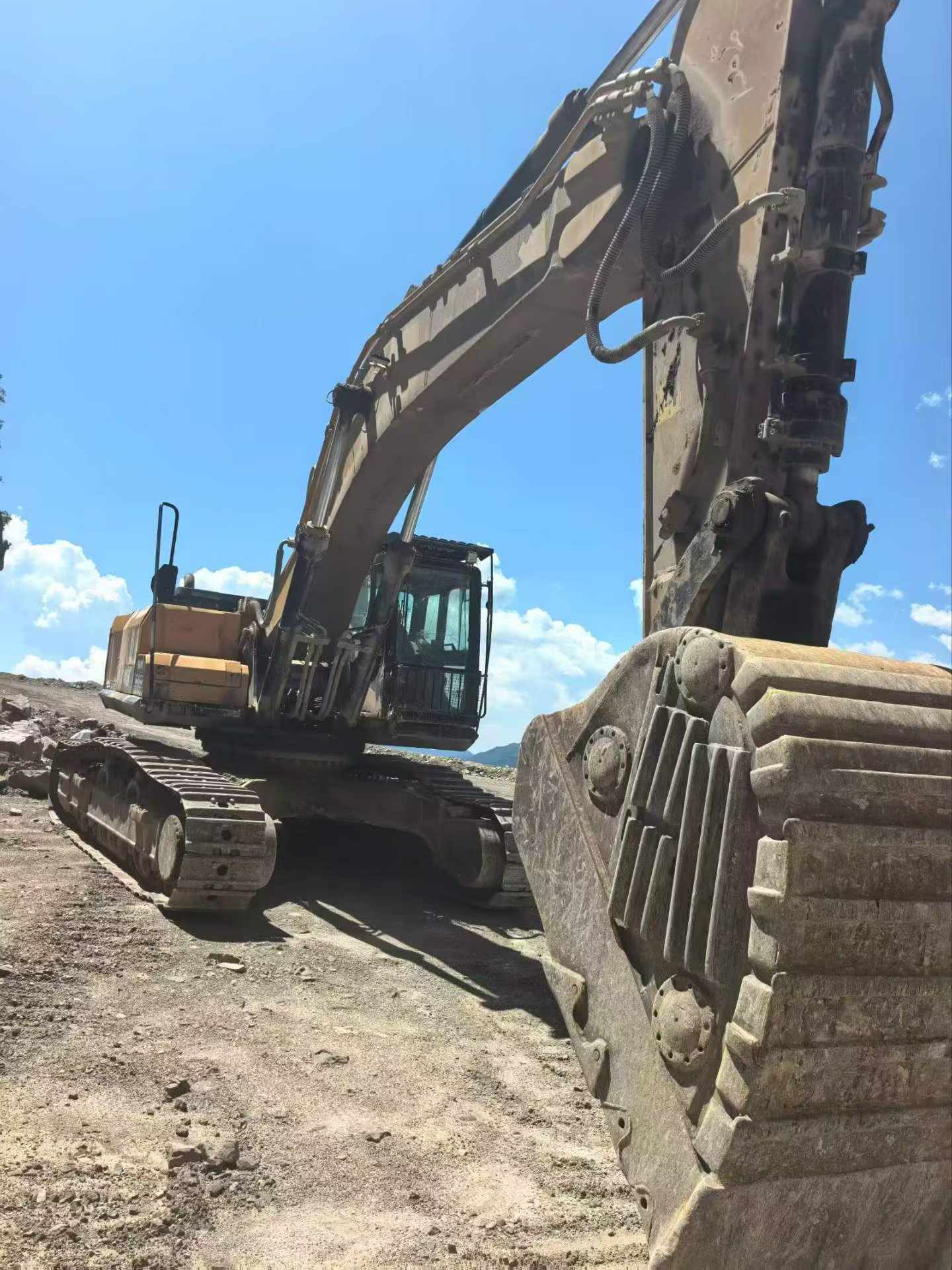 Buy Sany SY415H Used Excavator / 3 Buy Sany SY415H Used Excavator / 3