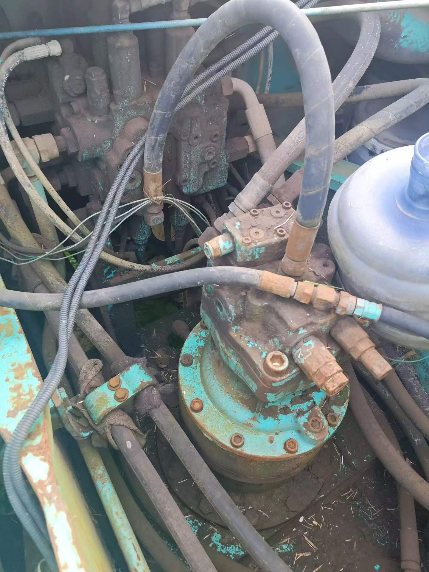 Buy Kobelco SK210-6 Used Excavator / 5 Buy Kobelco SK210-6 Used Excavator / 5