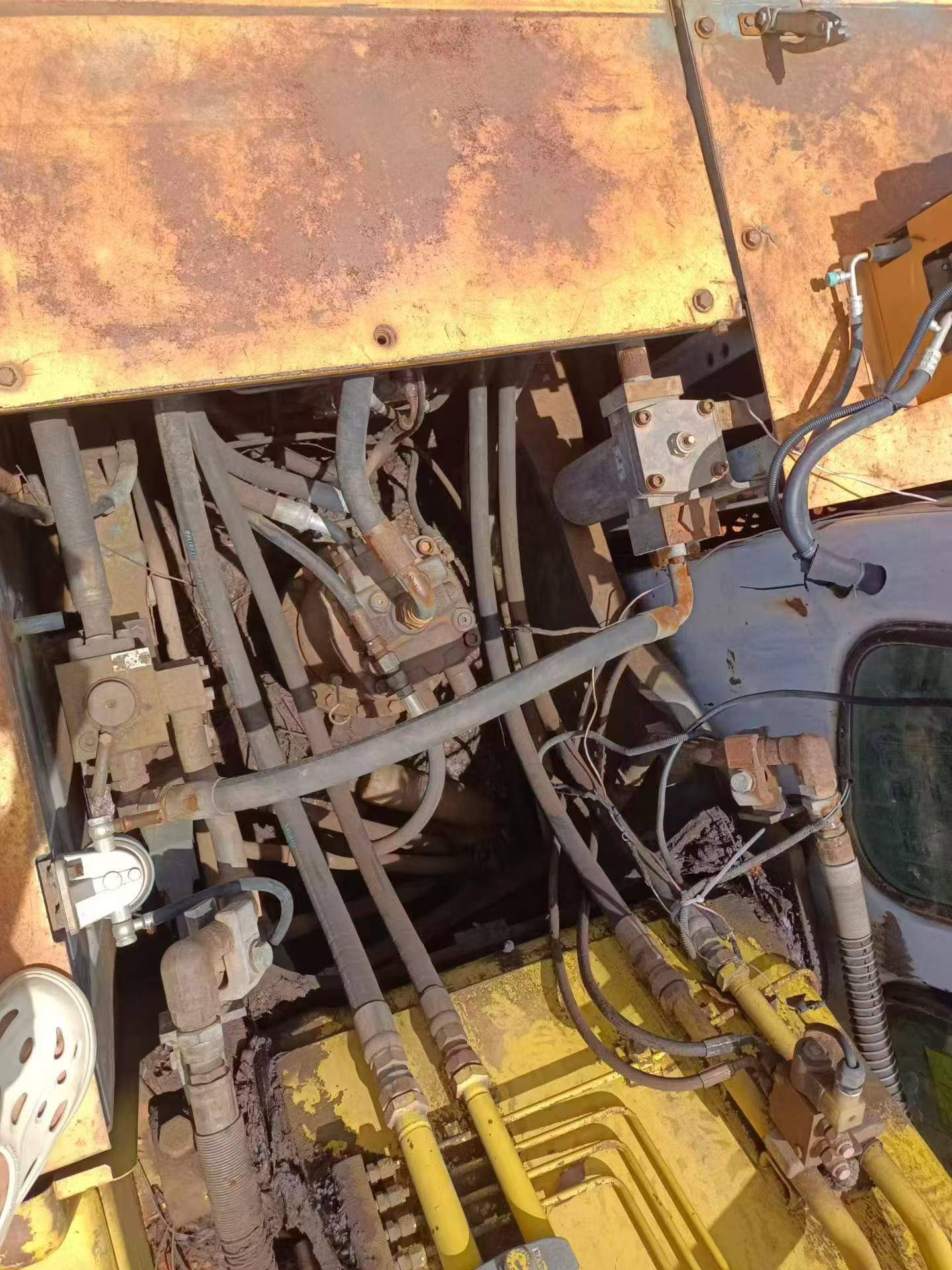 Buy Sumitomo SH200A3 Used Excavator / 3 Buy Sumitomo SH200A3 Used Excavator / 3
