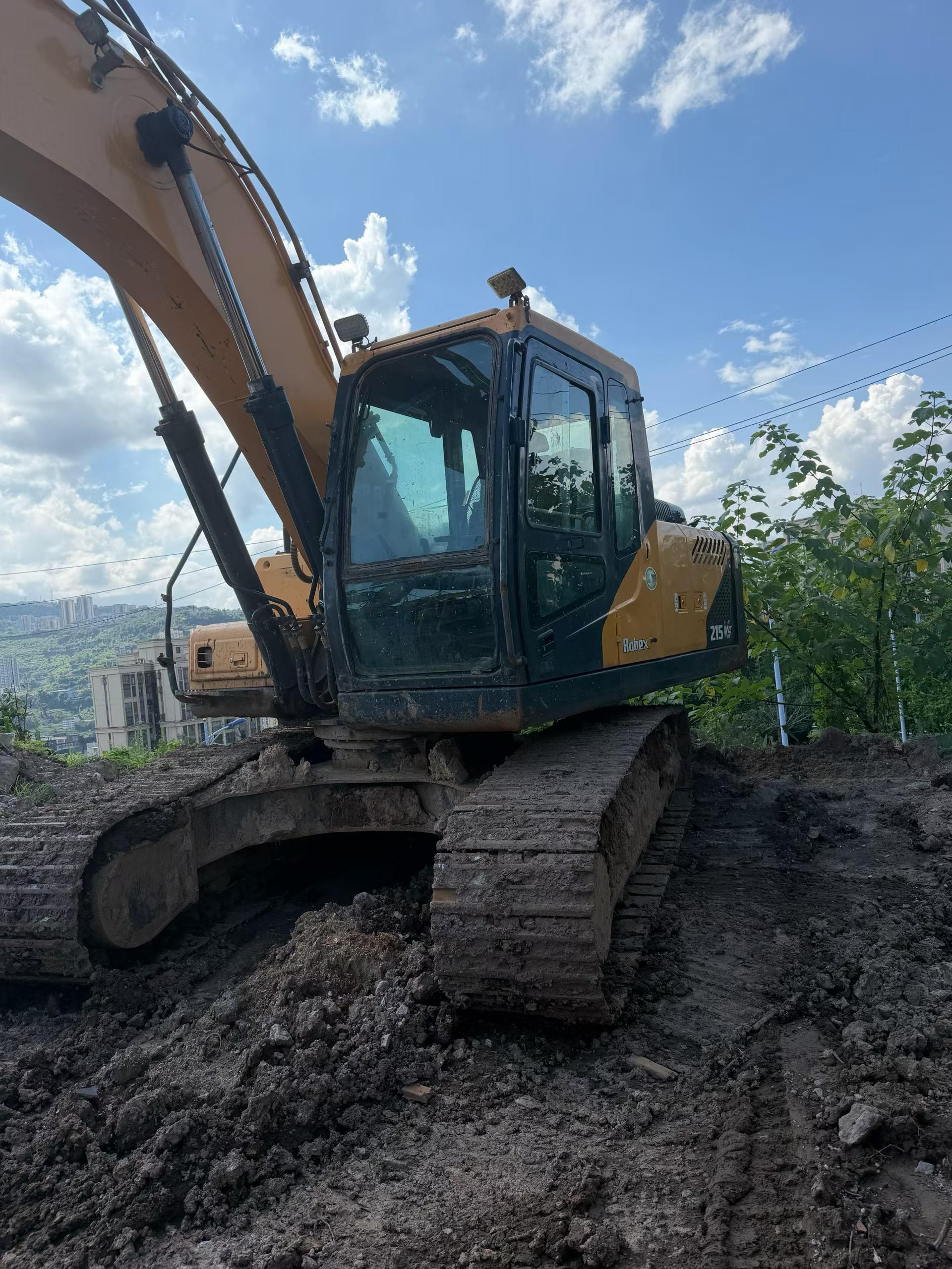 Buy Hyundai R215-7 Used Excavator / 7 Buy Hyundai R215-7 Used Excavator / 7