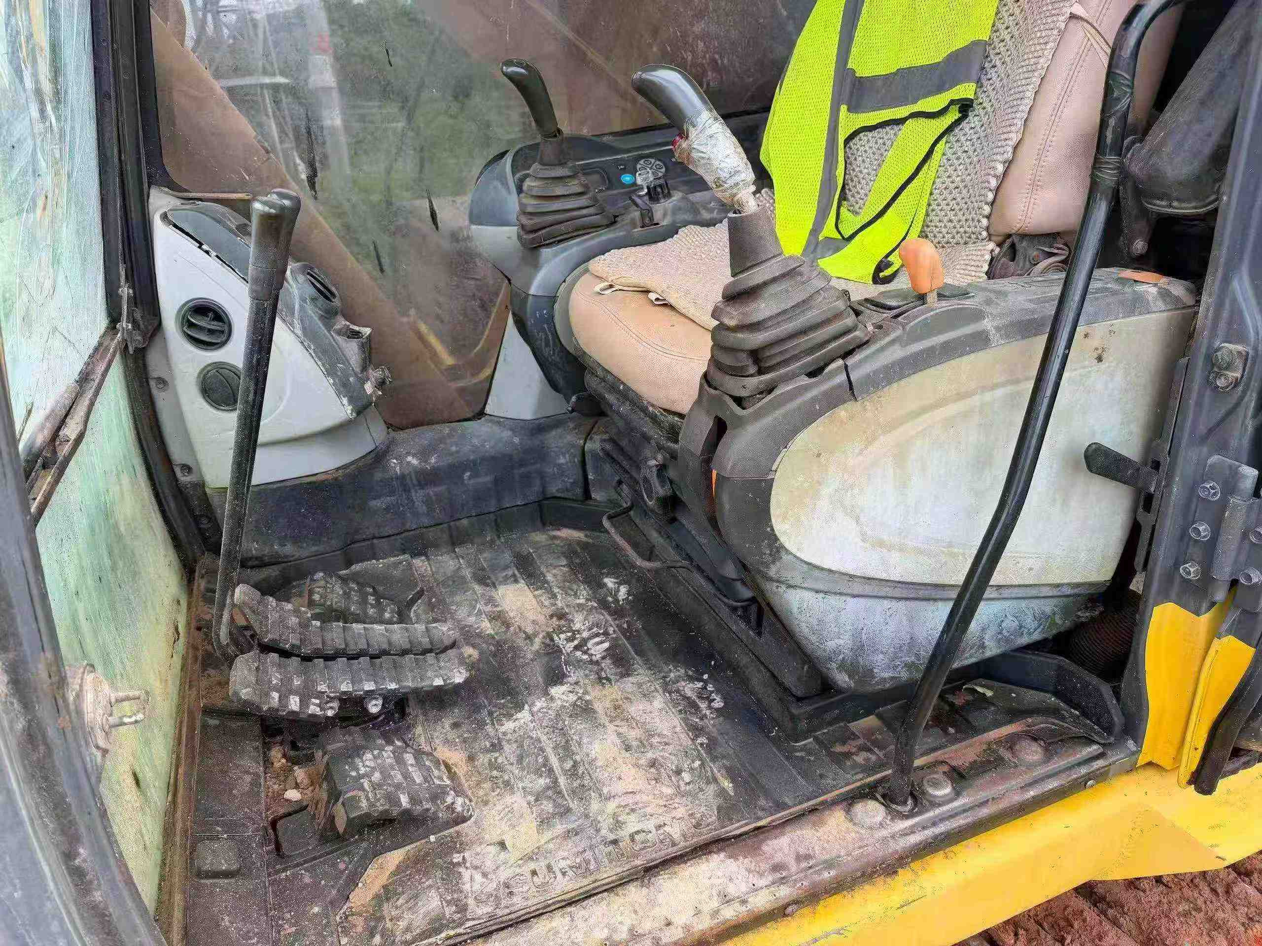 Buy Sumitomo SH360-5 Used Excavator / 4 Buy Sumitomo SH360-5 Used Excavator / 4