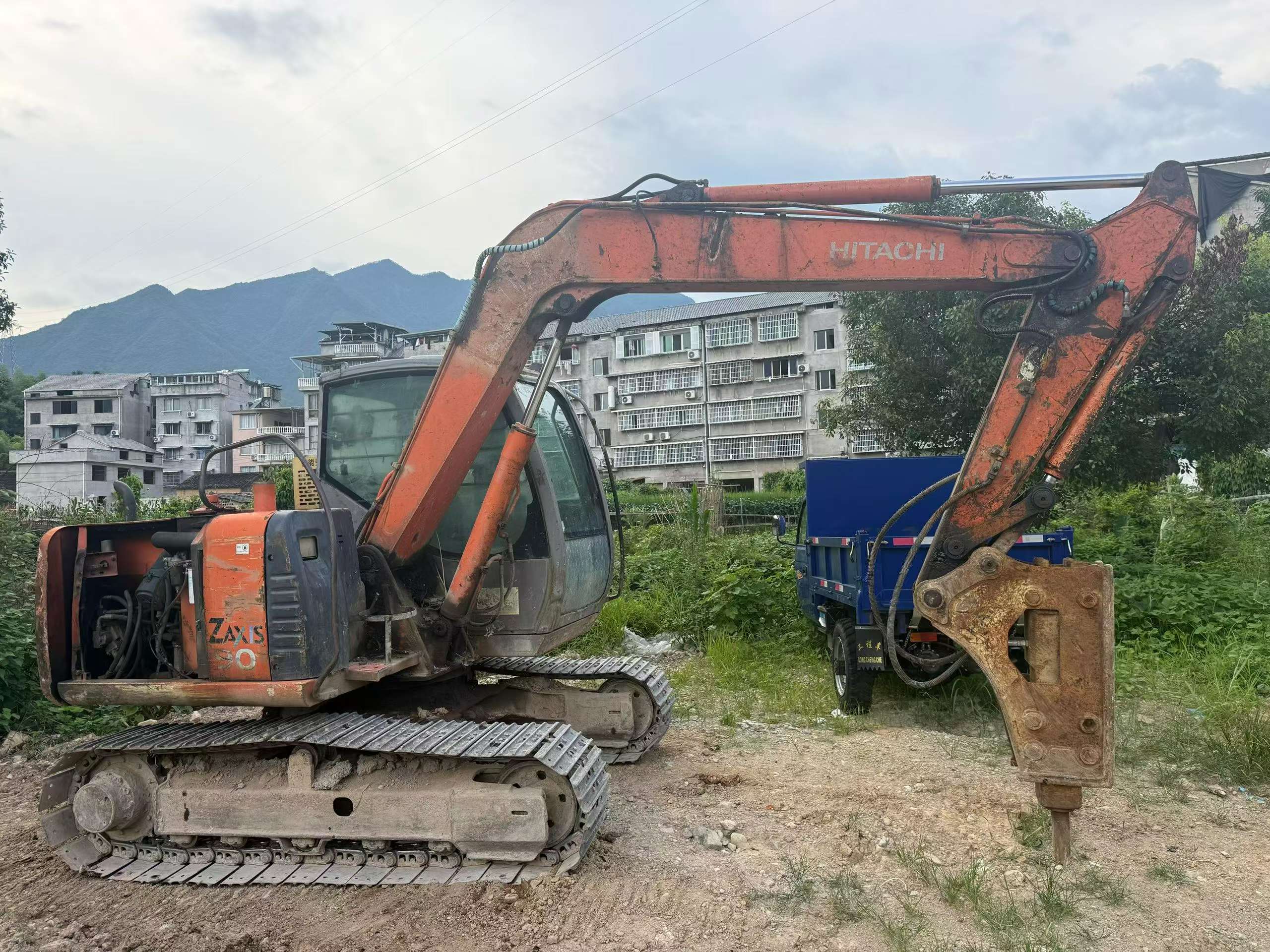 Buy Hitachi EX70 Used Excavator / 2 Buy Hitachi EX70 Used Excavator / 2