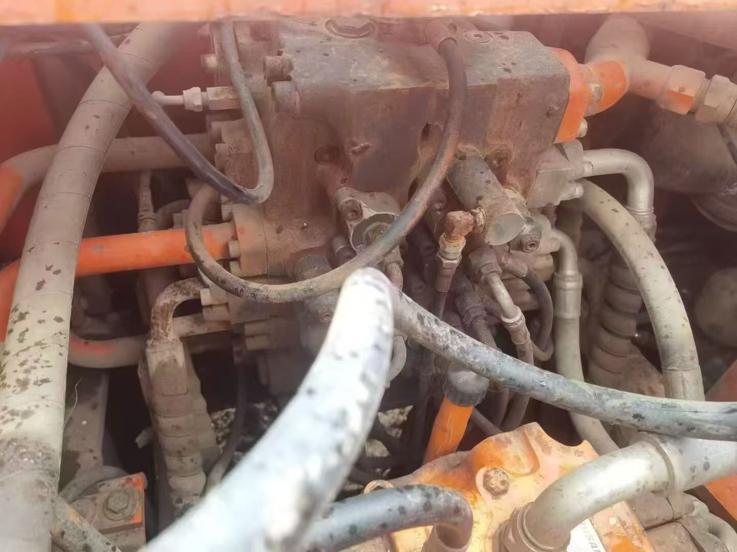 Buy Doosan DH225-7 Used Excavator / 4 Buy Doosan DH225-7 Used Excavator / 4
