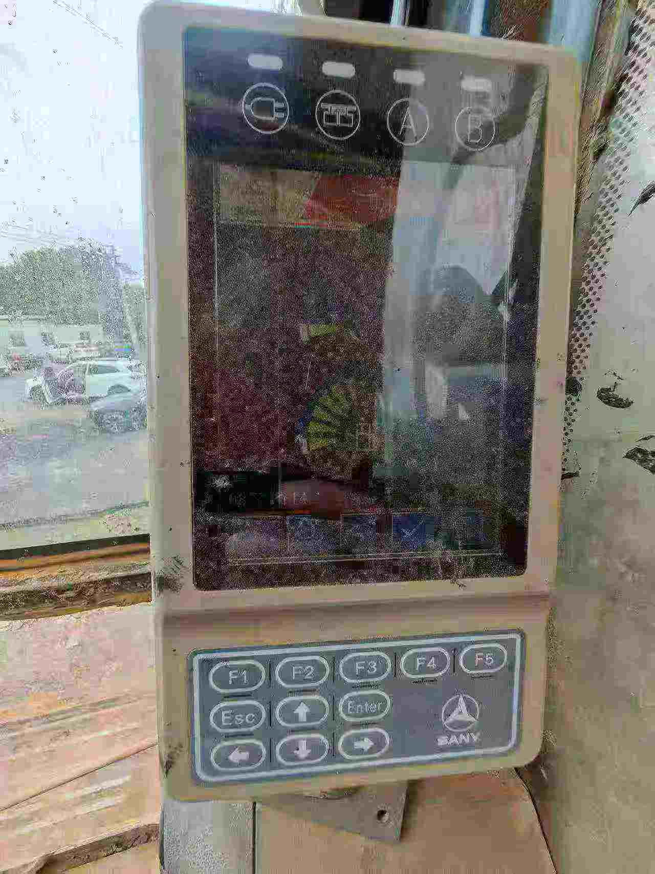 Buy Sany SY215C-8 Used Excavator / 5 Buy Sany SY215C-8 Used Excavator / 5