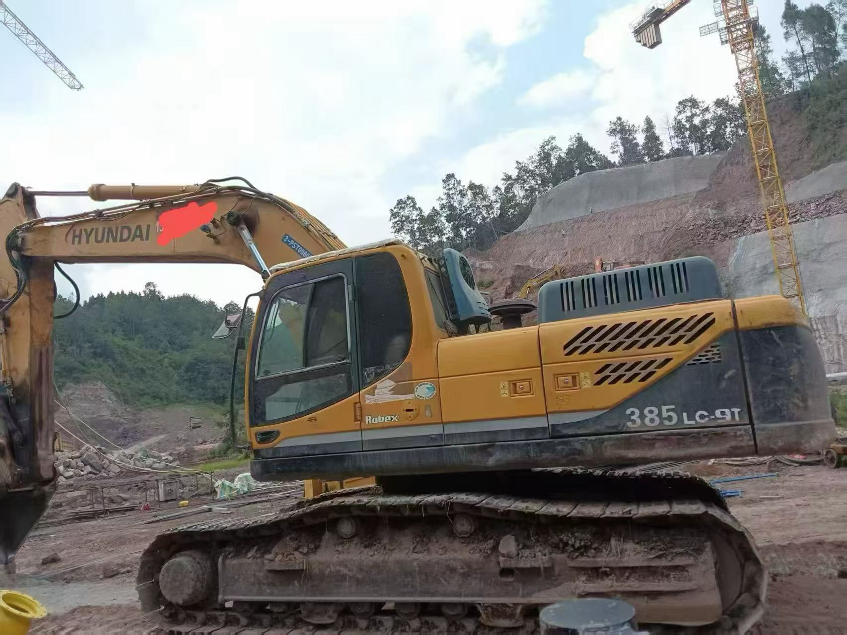 Buy Hyundai R335-7 Used Excavator / 1