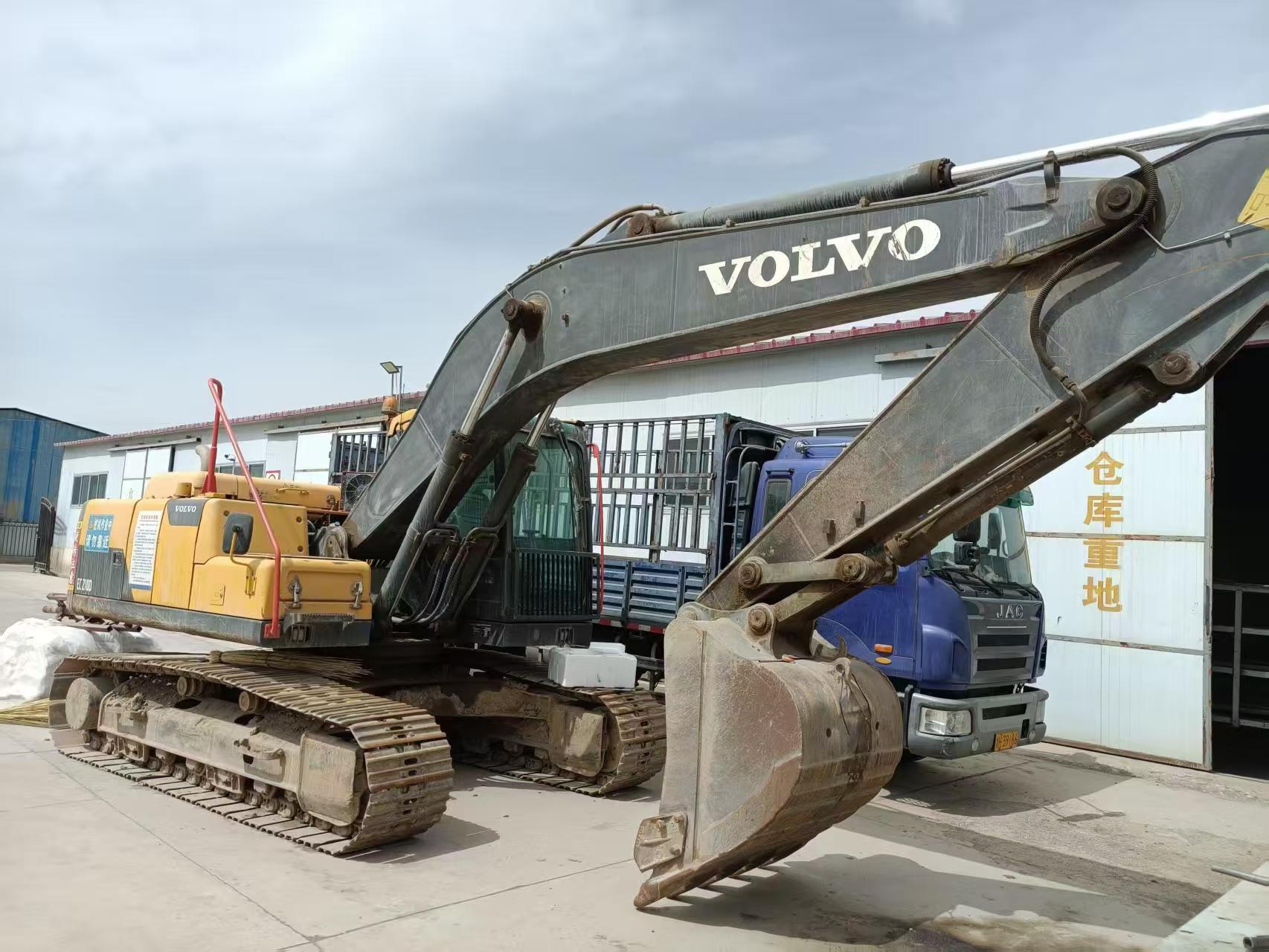Buy Volvo EC210B Used Excavator / 2 Buy Volvo EC210B Used Excavator / 2