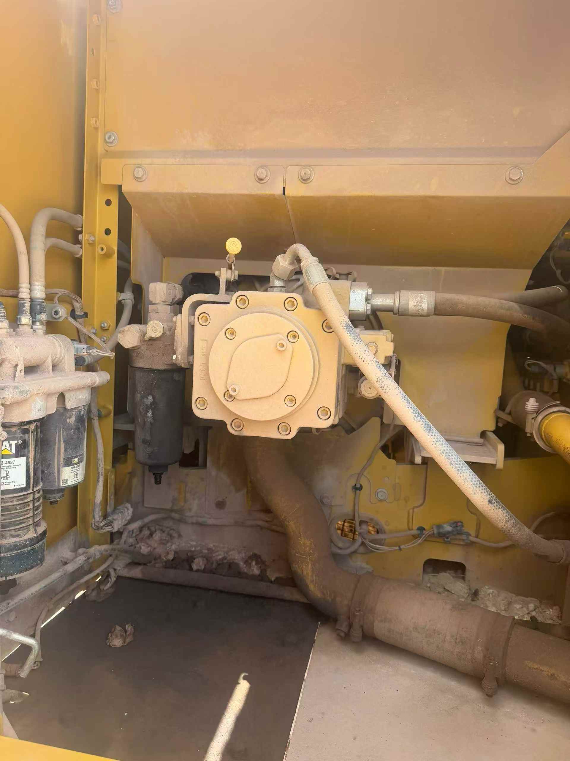 Buy Caterpillar 323 Used Excavator / 5 Buy Caterpillar 323 Used Excavator / 5
