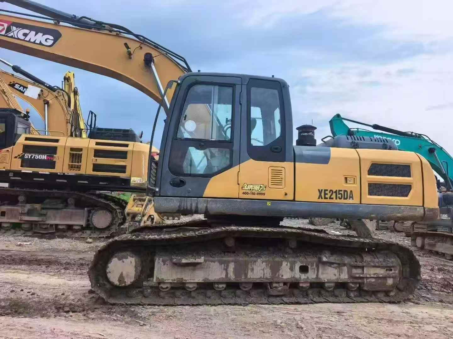 Buy XCMG XE215 Used Excavator / 3 Buy XCMG XE215 Used Excavator / 3