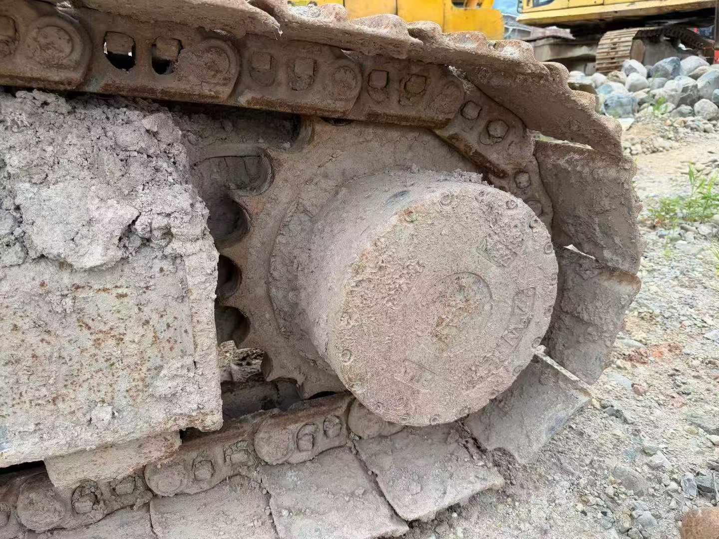 Buy Hyundai R225-7 Used Excavator / 4 Buy Hyundai R225-7 Used Excavator / 4