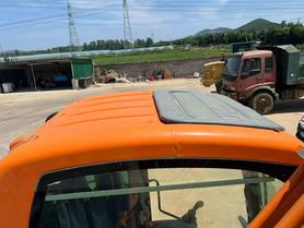 Buy Doosan DH215-7 Used Excavator / 4 Buy Doosan DH215-7 Used Excavator / 4
