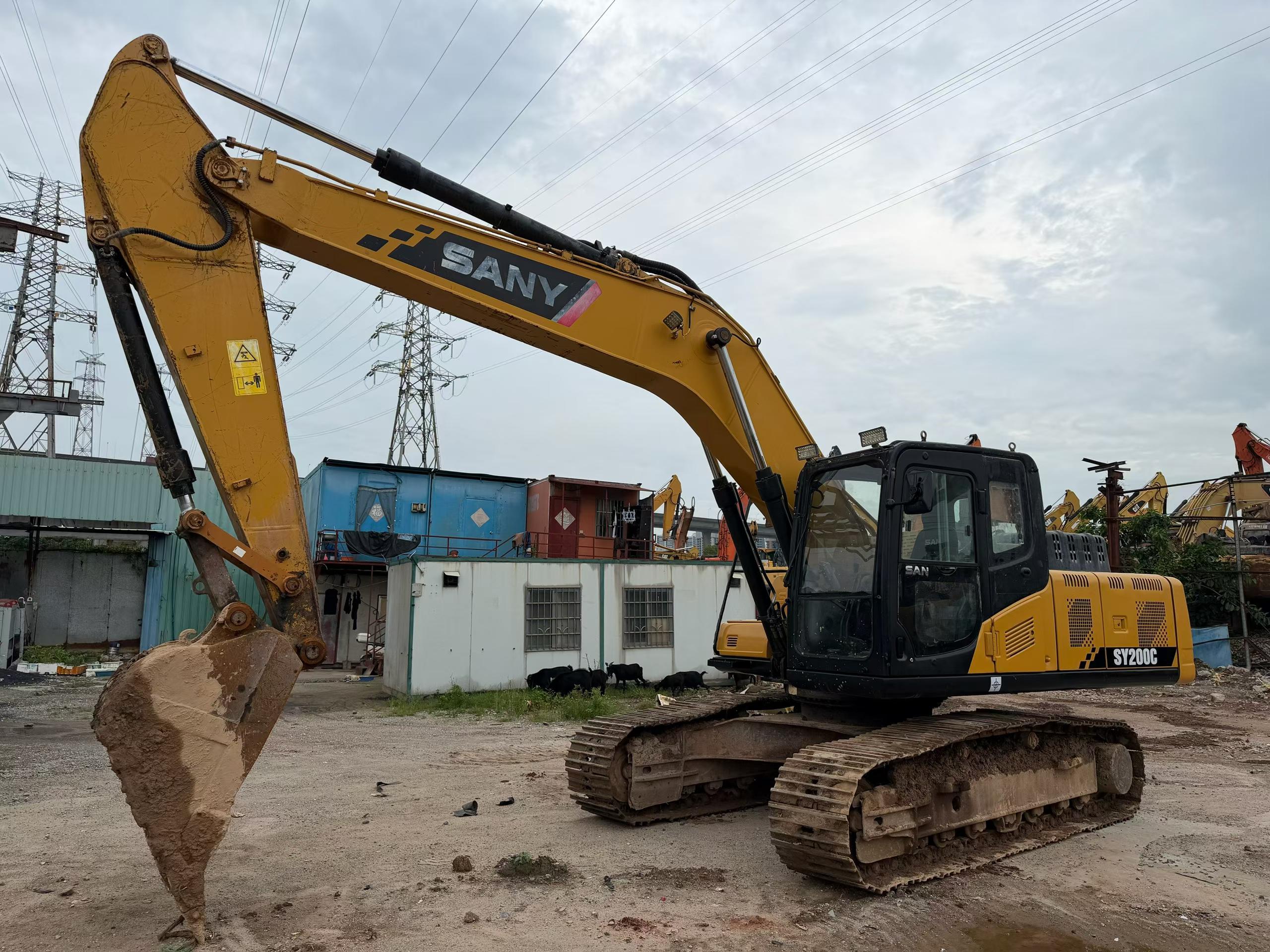 Buy Sany SY200C Used Excavator / 1