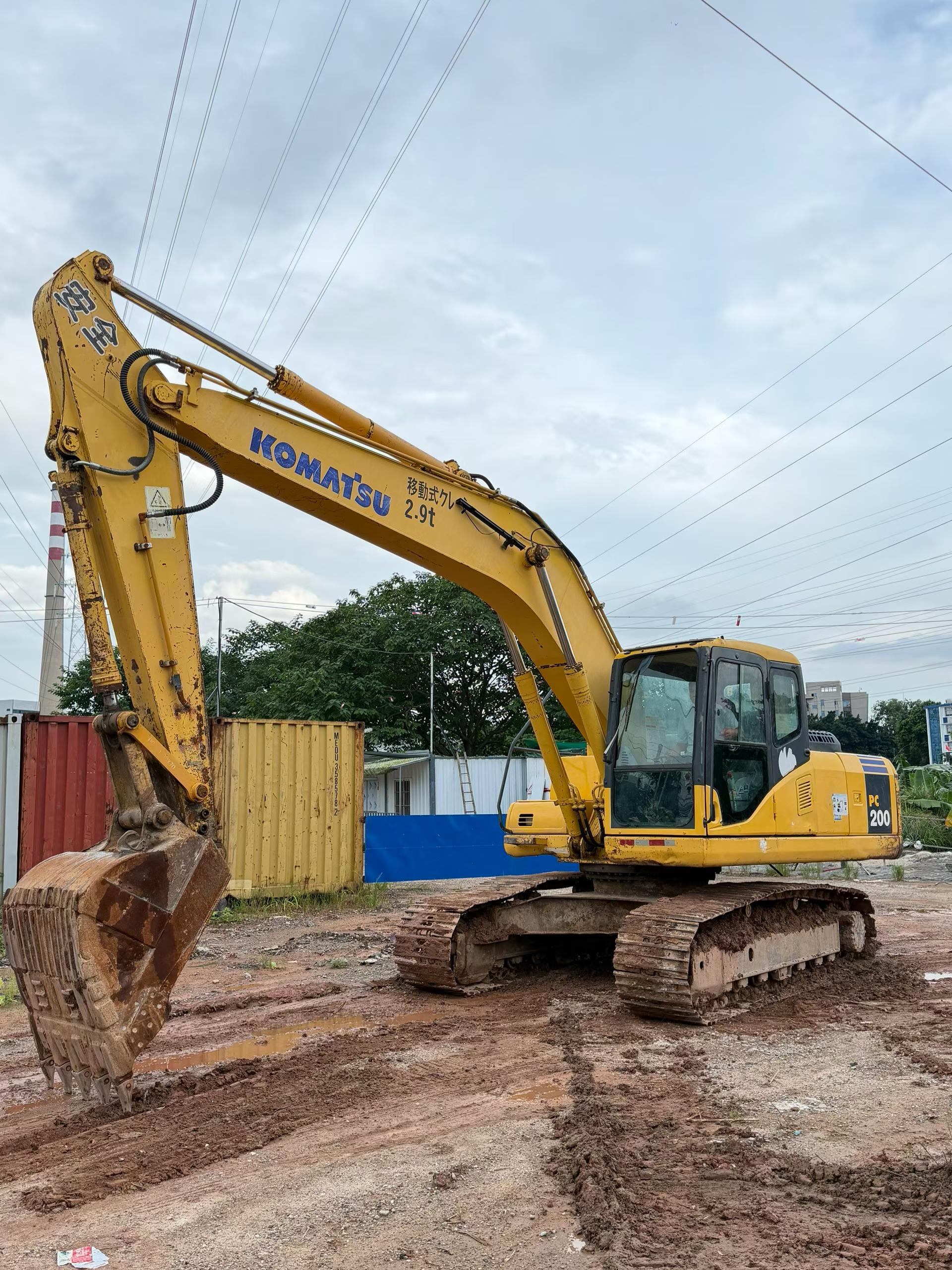 Buy Komatsu PC200-7 Used Excavator / 1