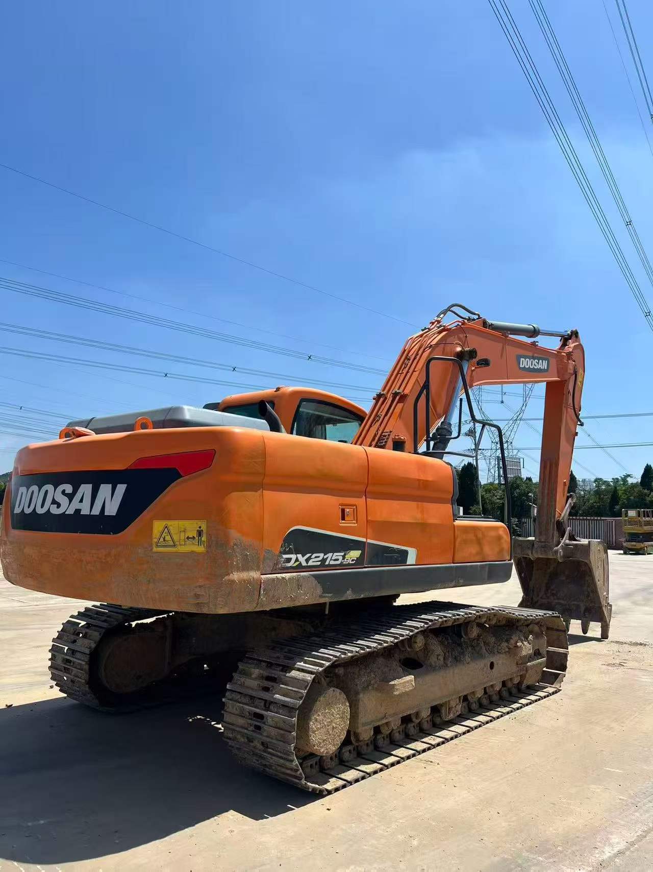 Buy Doosan DH215-7 Used Excavator / 3 Buy Doosan DH215-7 Used Excavator / 3