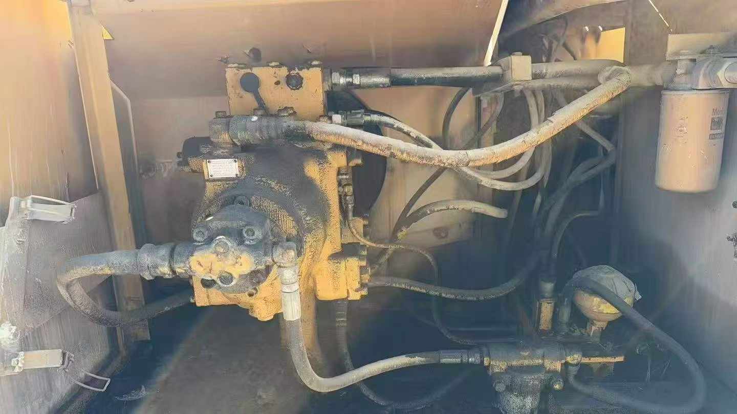 Buy Caterpillar E200B Used Excavator / 4 Buy Caterpillar E200B Used Excavator / 4