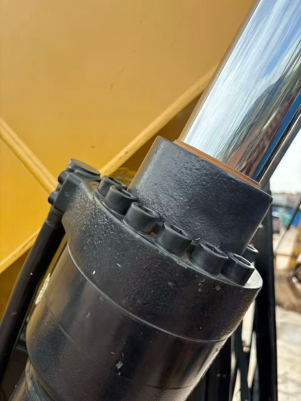 Buy Caterpillar 320E Used Excavator / 9 Buy Caterpillar 320E Used Excavator / 9