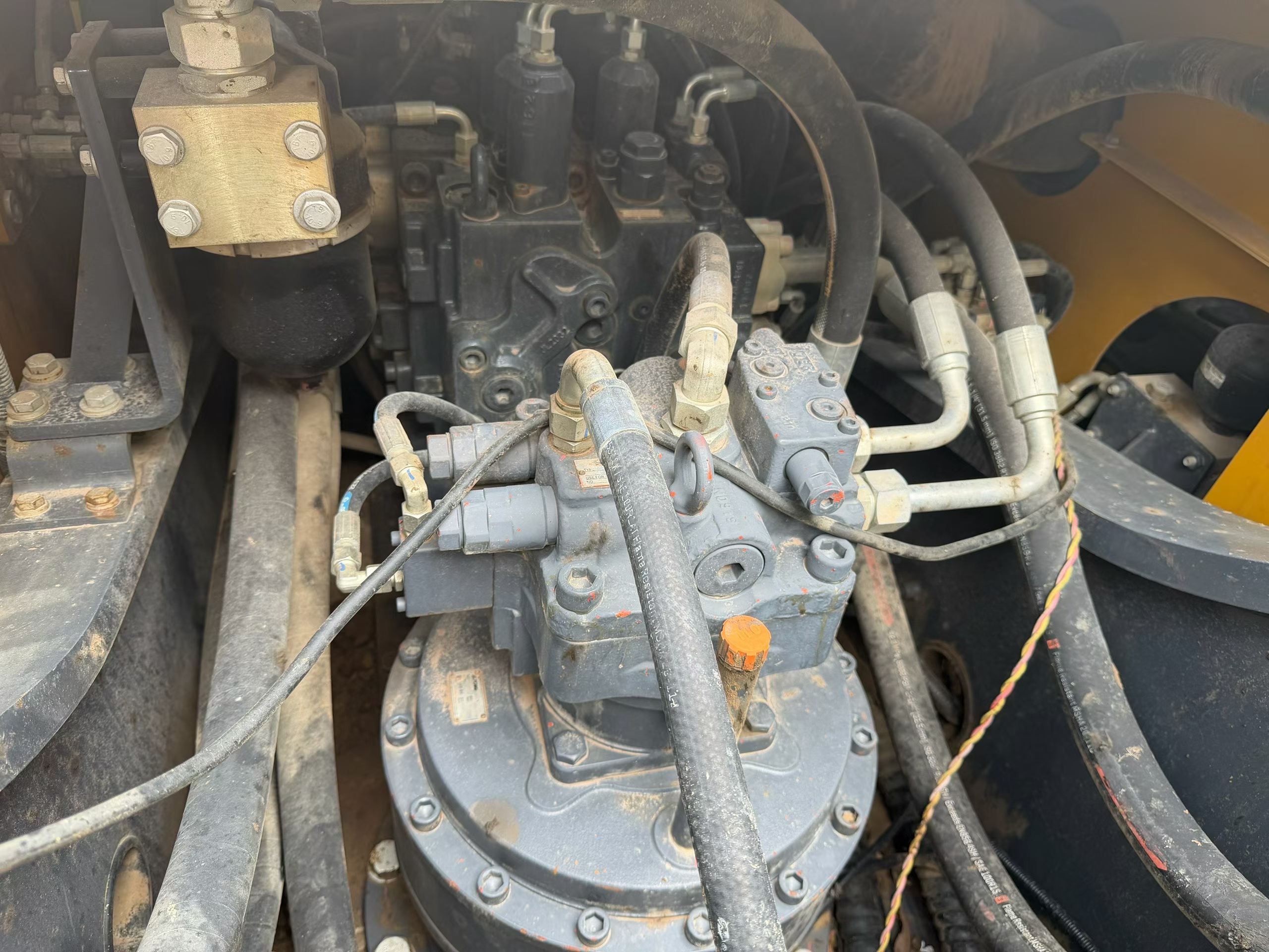 Buy XCMG XE380DK Used Excavator / 4 Buy XCMG XE380DK Used Excavator / 4