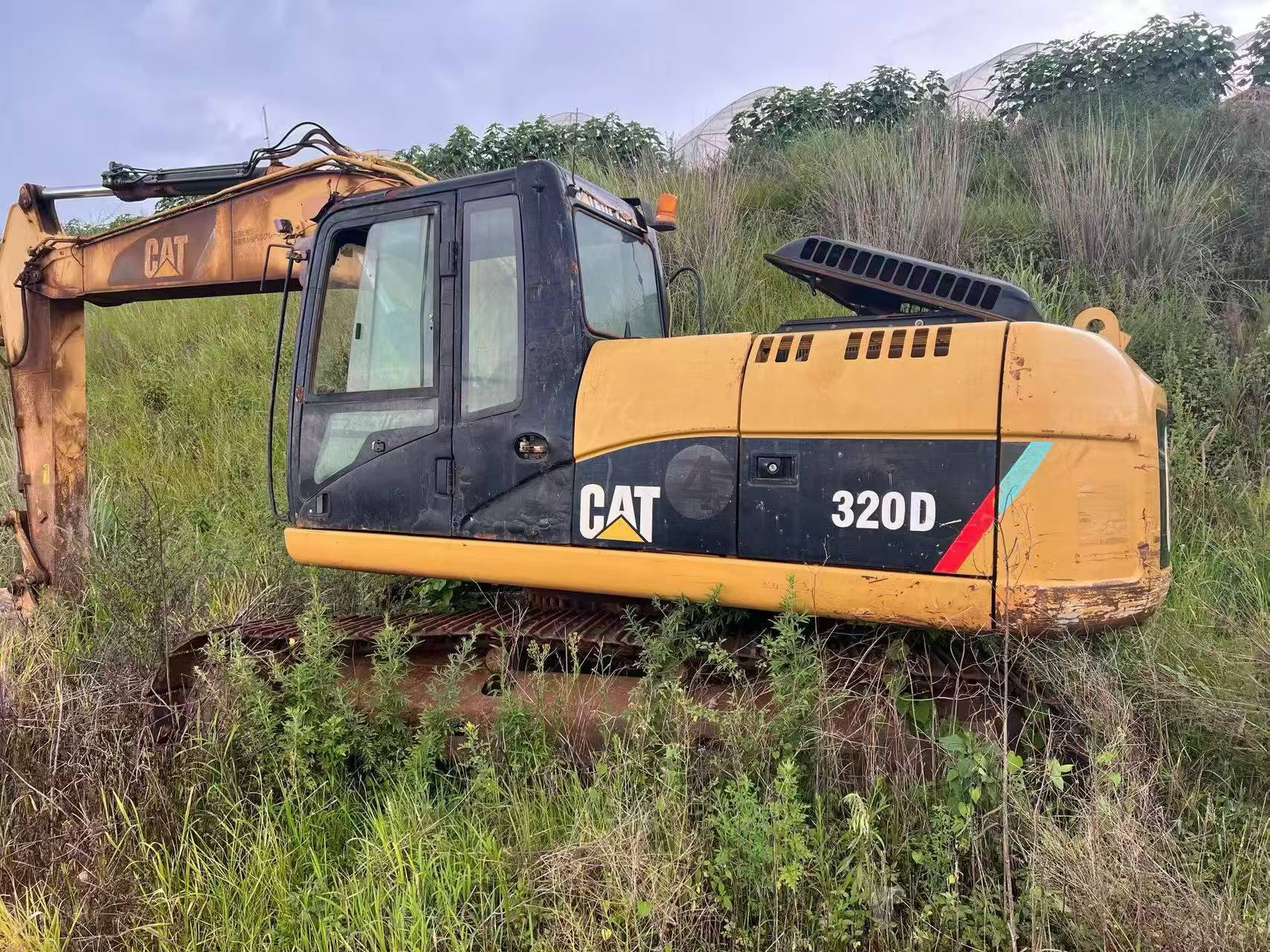 Buy Caterpillar 320D Used Excavator / 3 Buy Caterpillar 320D Used Excavator / 3
