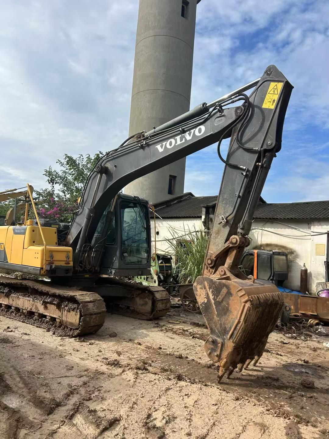Buy Volvo EC140 Used Excavator / 2 Buy Volvo EC140 Used Excavator / 2
