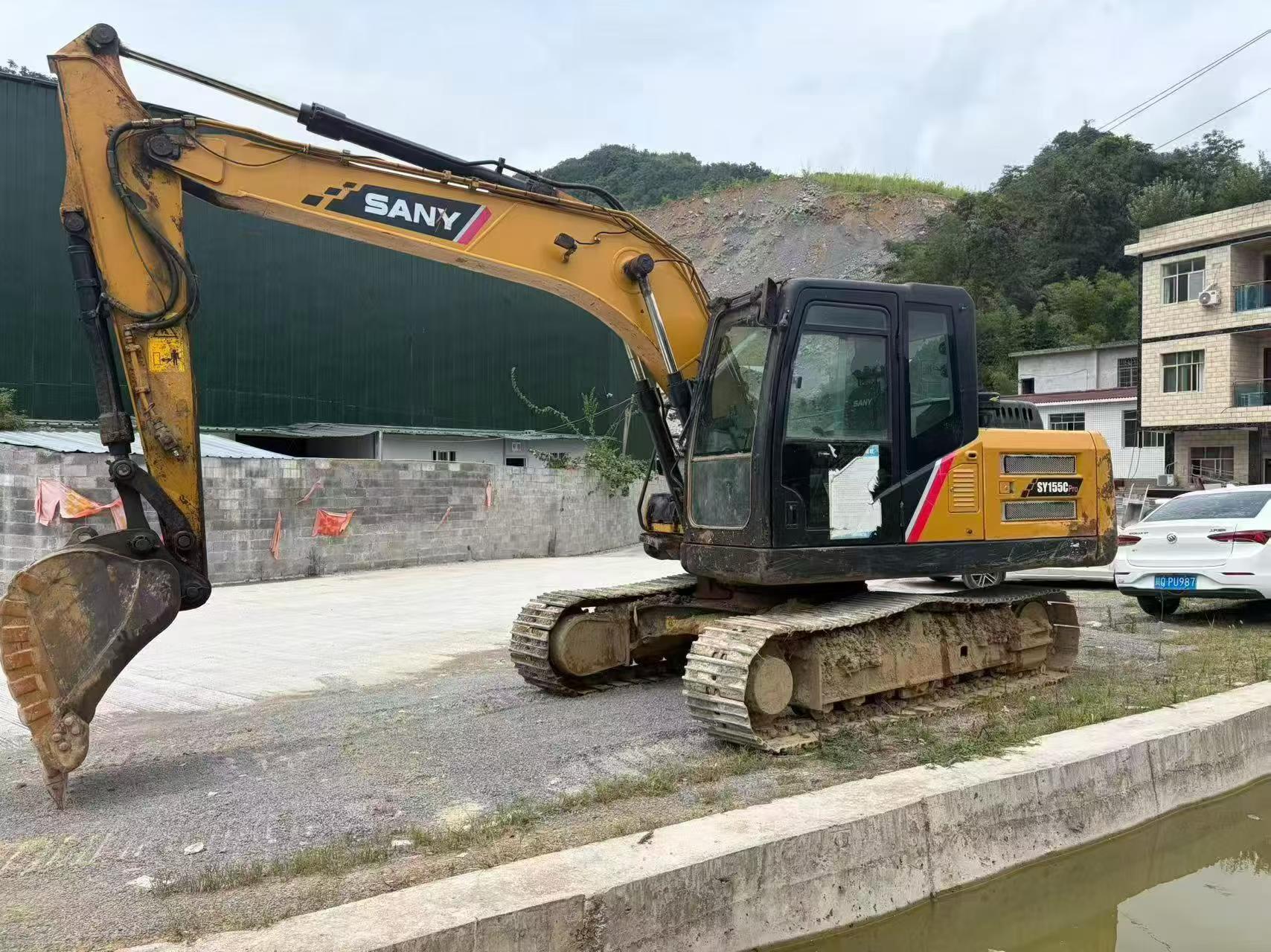 Buy Sany SY135 Used Excavator / 2 Buy Sany SY135 Used Excavator / 2