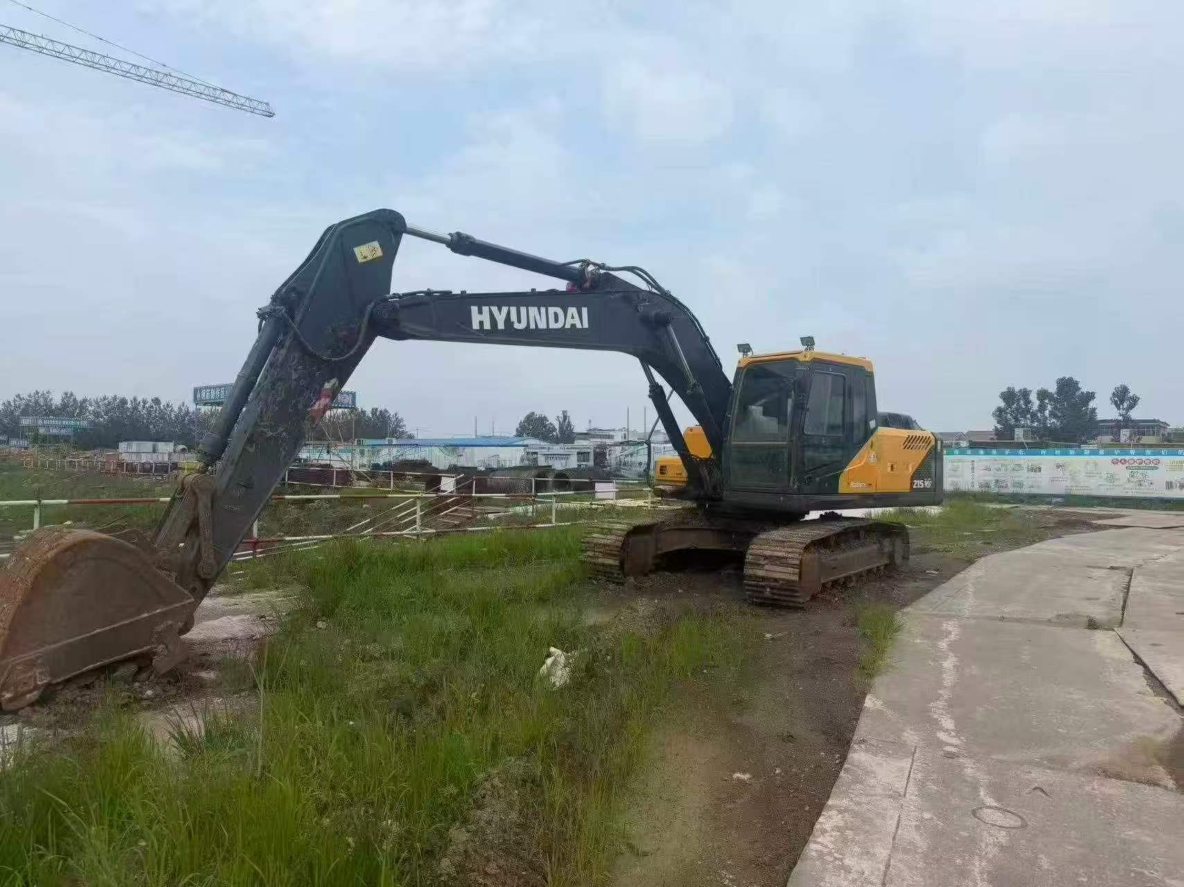 Buy Hyundai R215-7 Used Excavator / 3