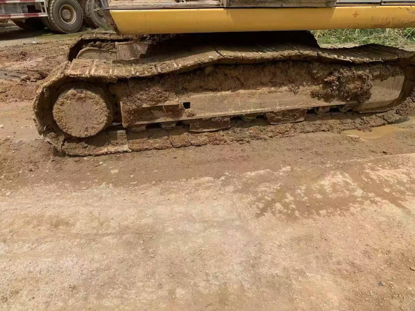 Buy Caterpillar 320C Used Excavator / 4