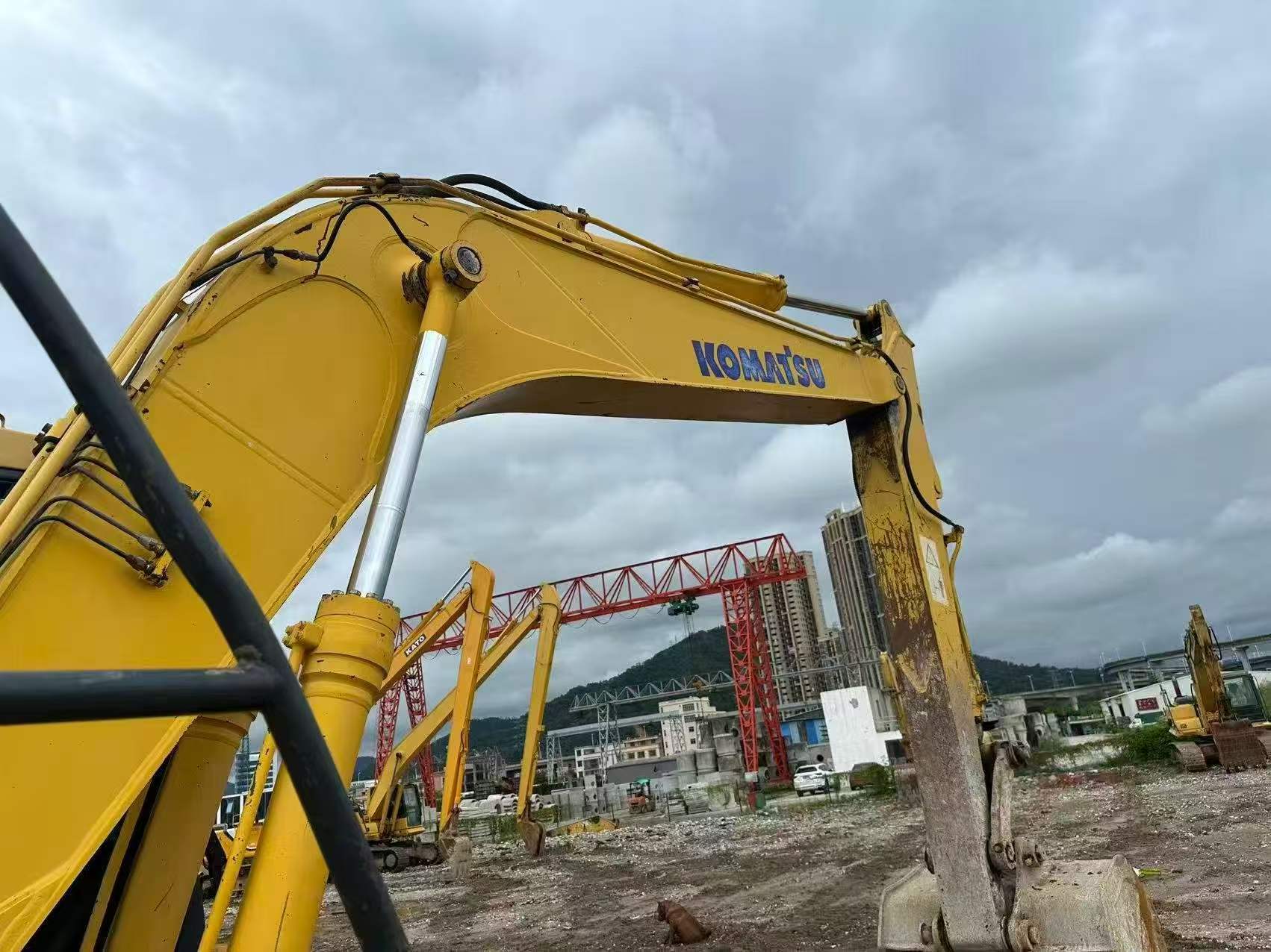 Buy Komatsu PC130 Used Excavator / 9 Buy Komatsu PC130 Used Excavator / 9