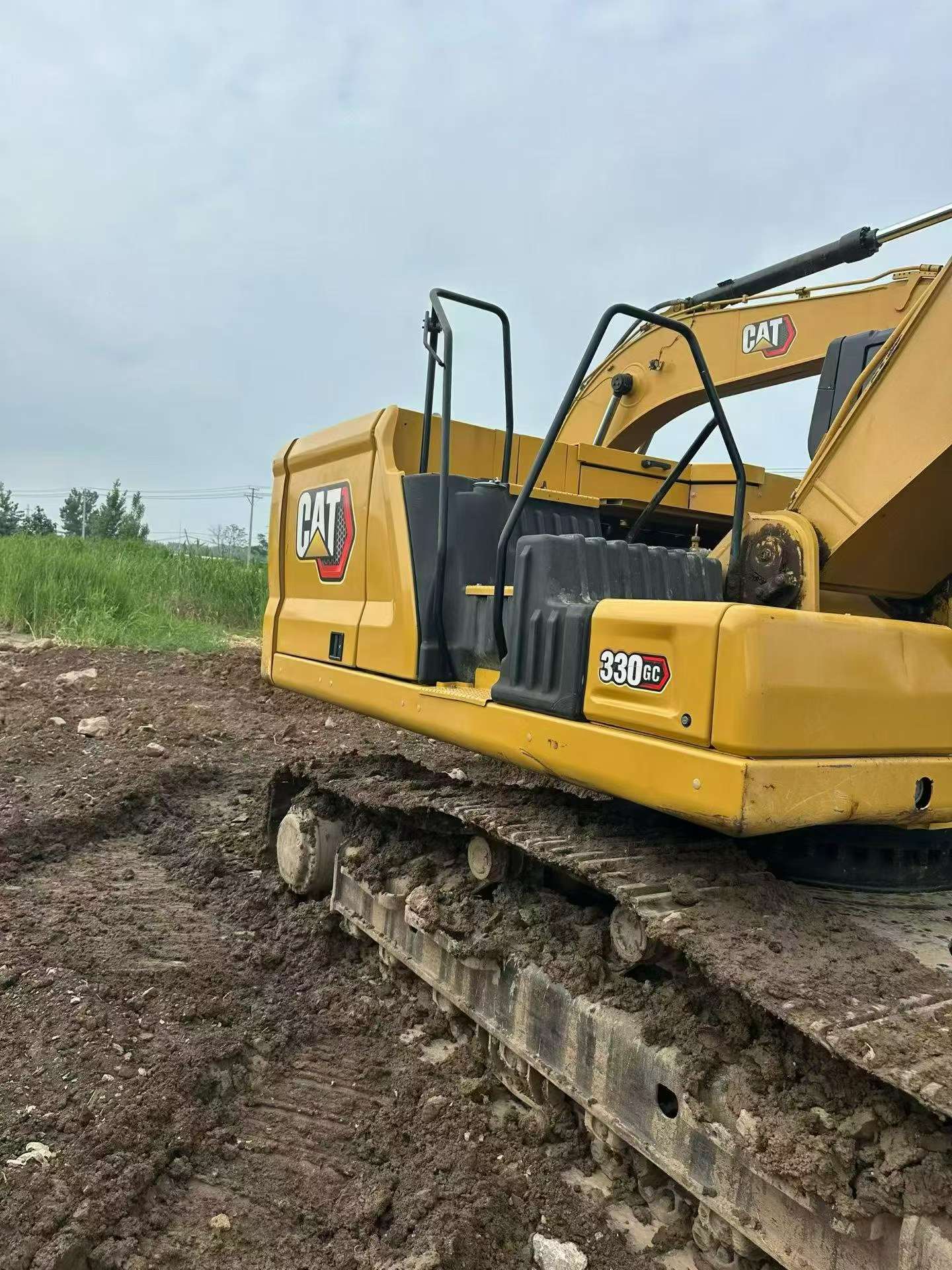Buy Caterpillar 330B Used Excavator / 2 Buy Caterpillar 330B Used Excavator / 2