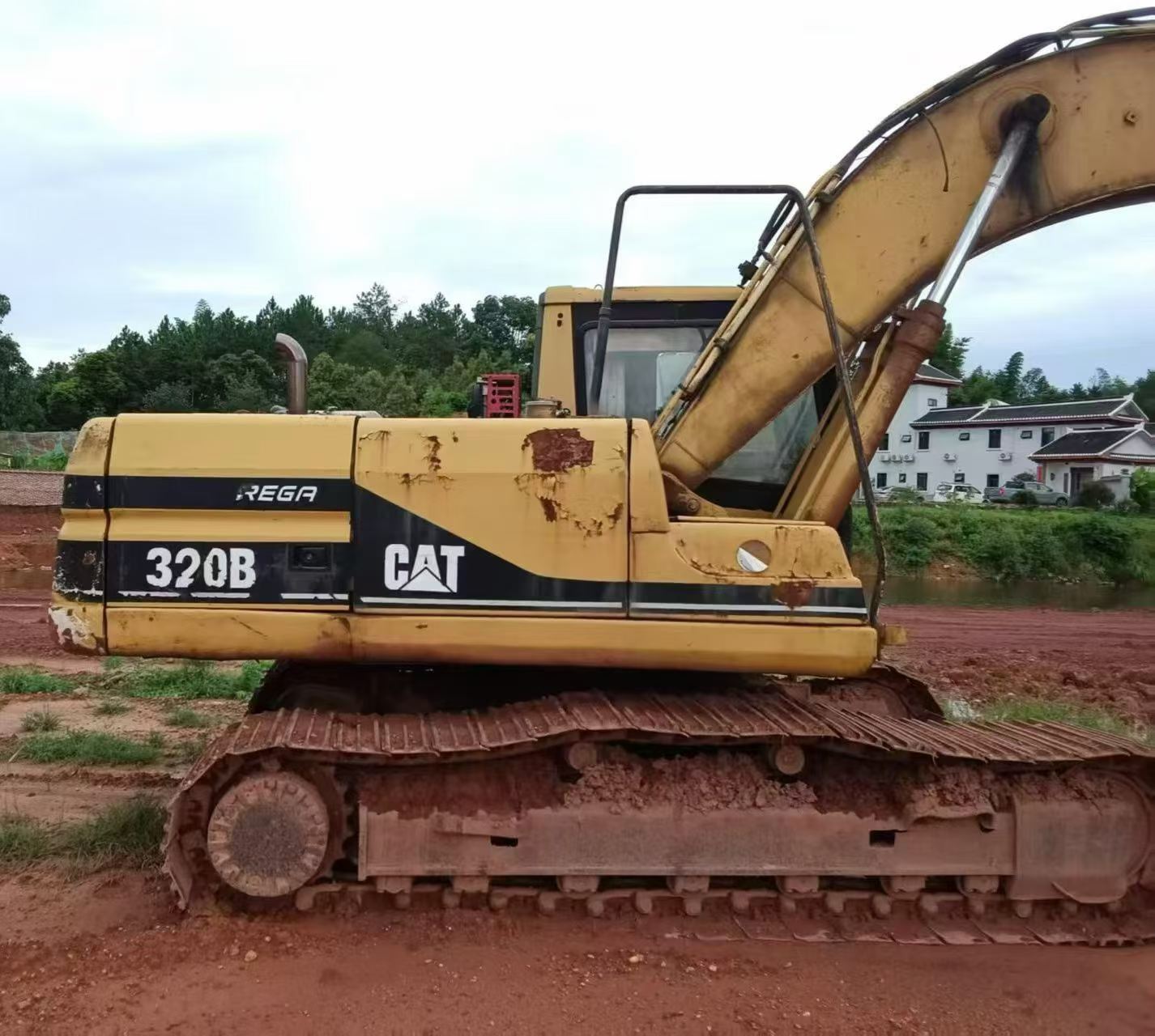 Buy Caterpillar 320B Used Excavator / 3