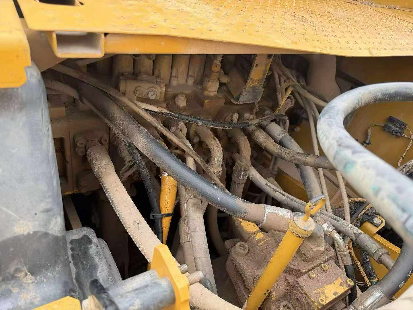 Buy Caterpillar 323 Used Excavator / 7 Buy Caterpillar 323 Used Excavator / 7