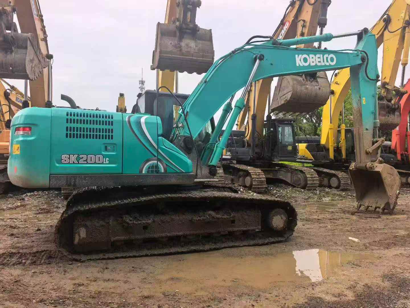 Buy Kobelco SK200-10 Used Excavator / 9