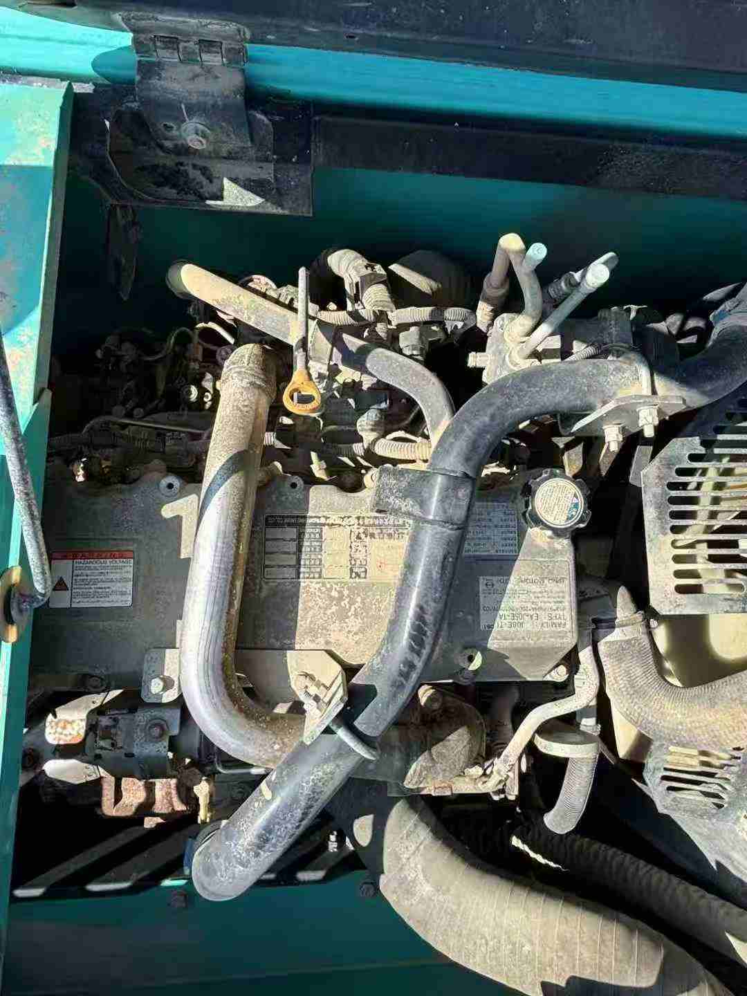 Buy Kobelco SK200 Used Excavator / 6