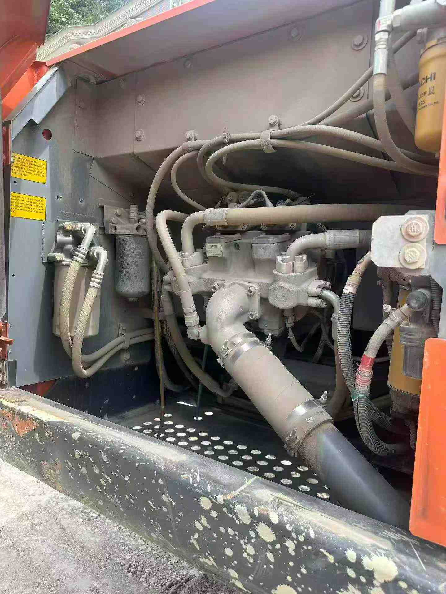 Buy Hitachi ZH200-5A Used Excavator / 3 Buy Hitachi ZH200-5A Used Excavator / 3