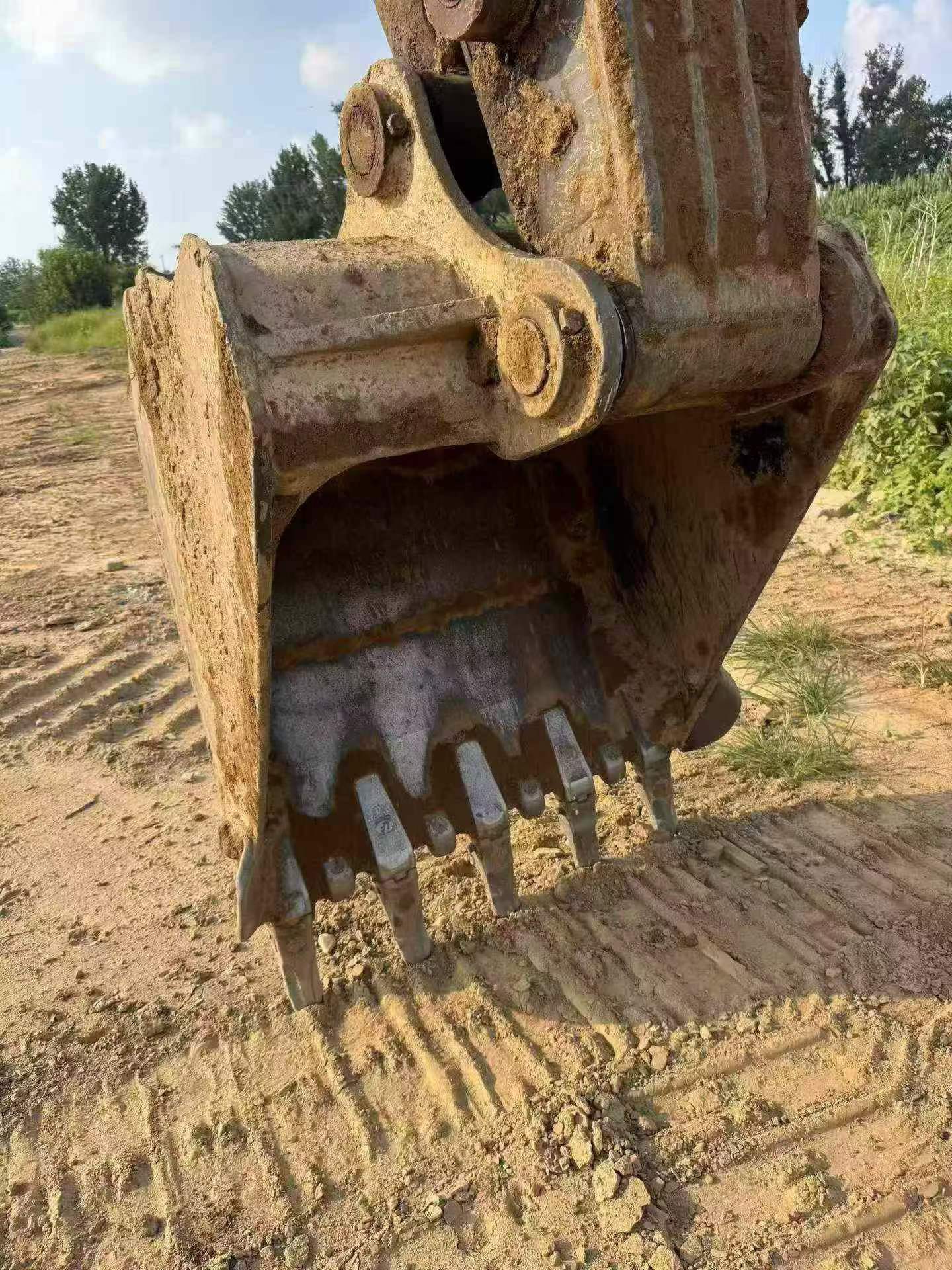 Buy Volvo EC240 Used Excavator / 5 Buy Volvo EC240 Used Excavator / 5
