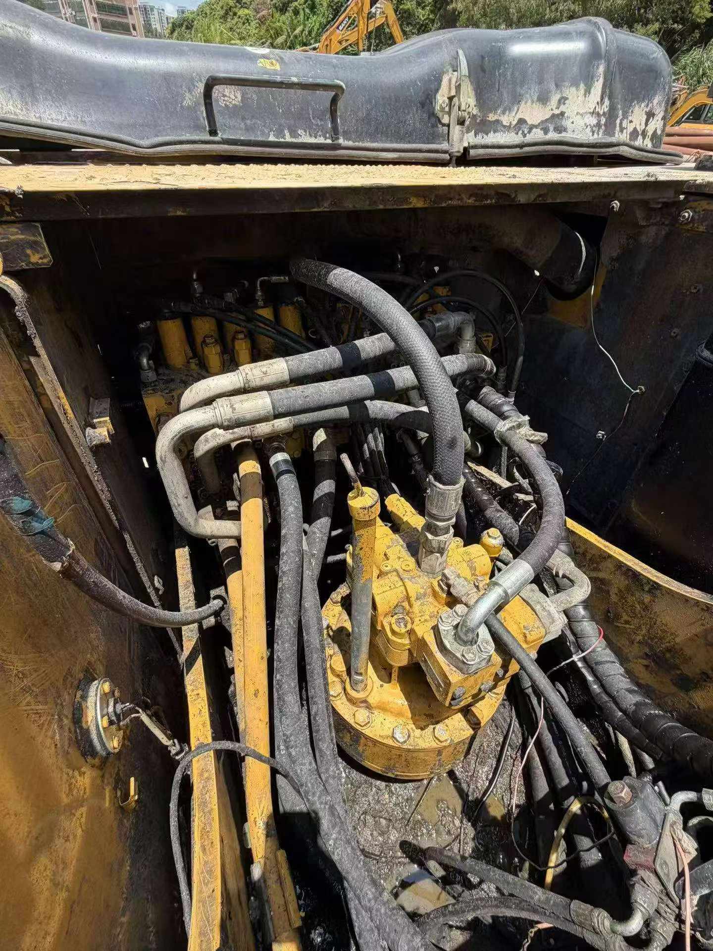 Buy Caterpillar 320D Used Excavator / 6 Buy Caterpillar 320D Used Excavator / 6