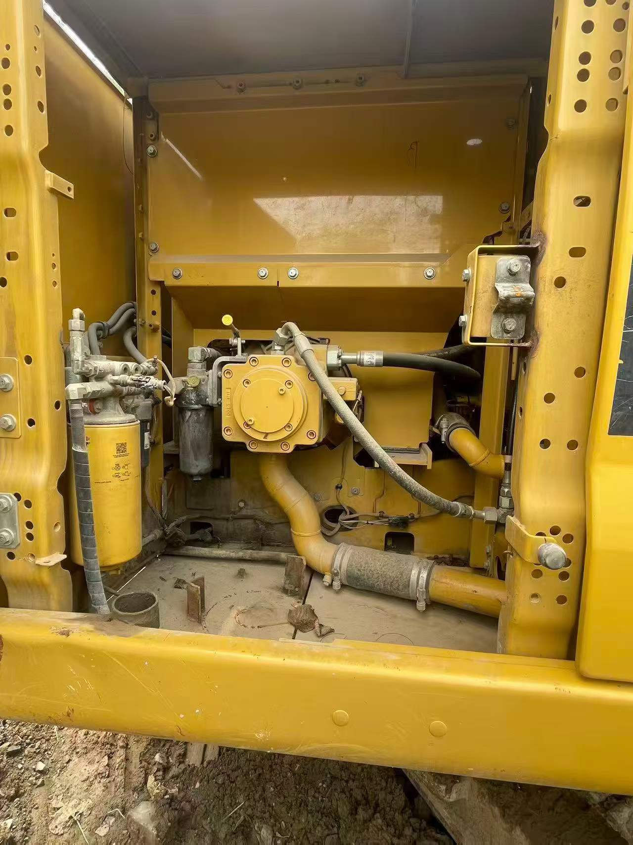 Buy Caterpillar 323 Used Excavator / 8 Buy Caterpillar 323 Used Excavator / 8