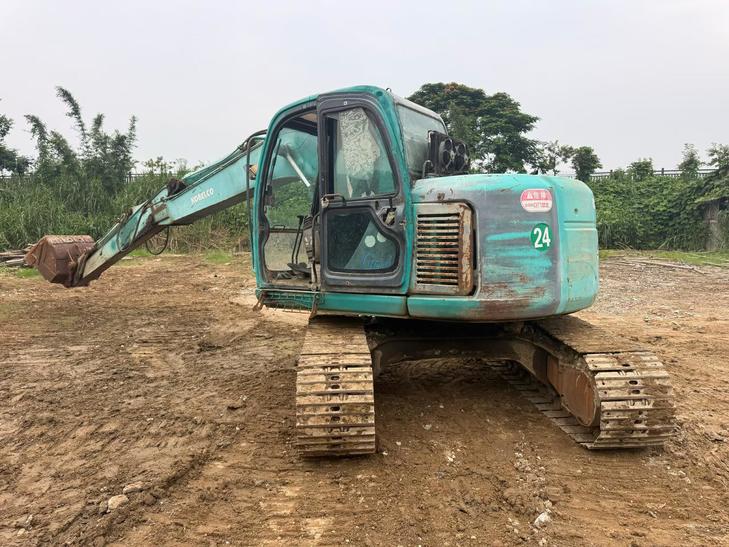 Buy Kobelco SK115SR Used Excavator / 1